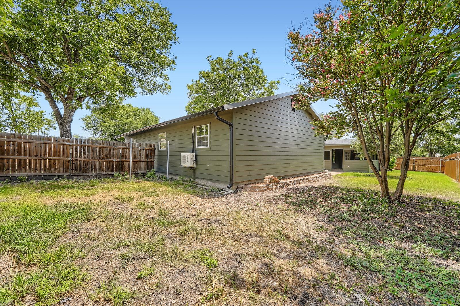 207 Old Thorndale Rd, Taylor, TX 76574