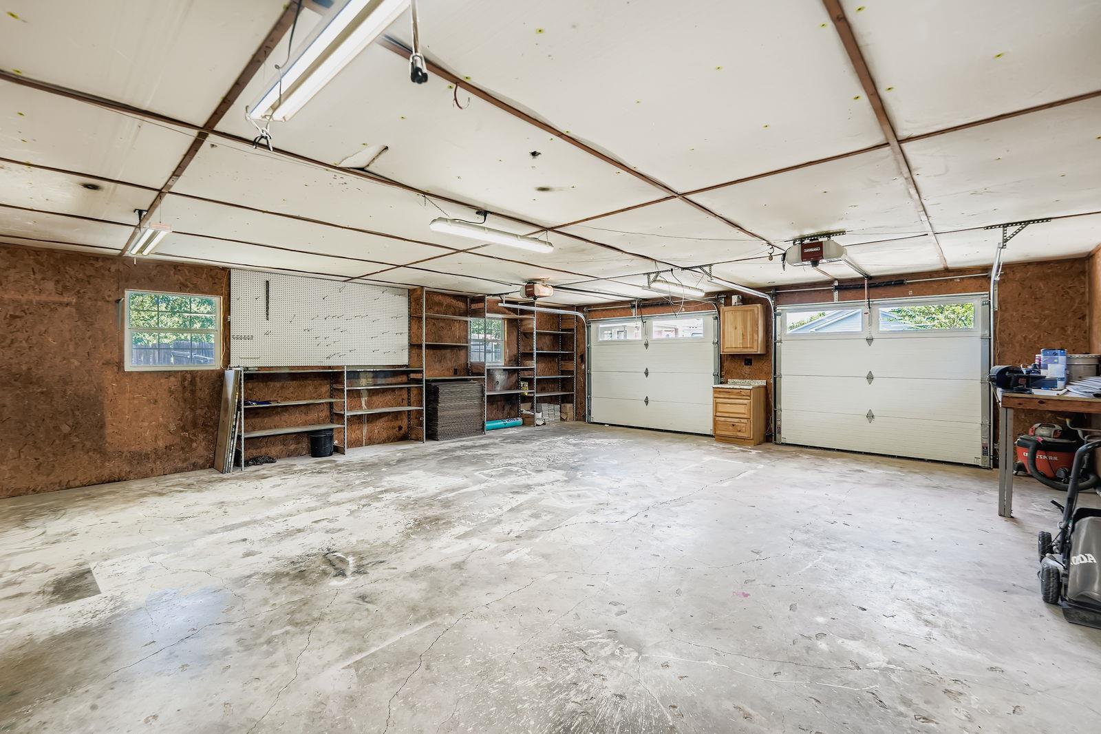 207 Old Thorndale Rd, Taylor, TX 76574