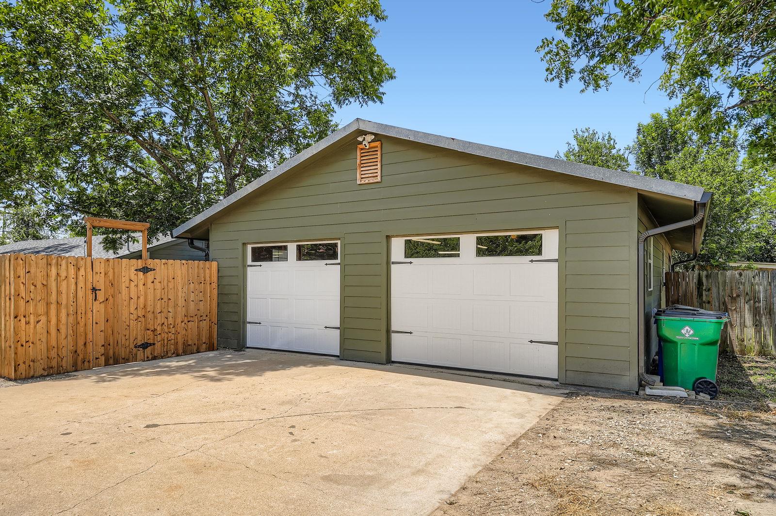 207 Old Thorndale Rd, Taylor, TX 76574