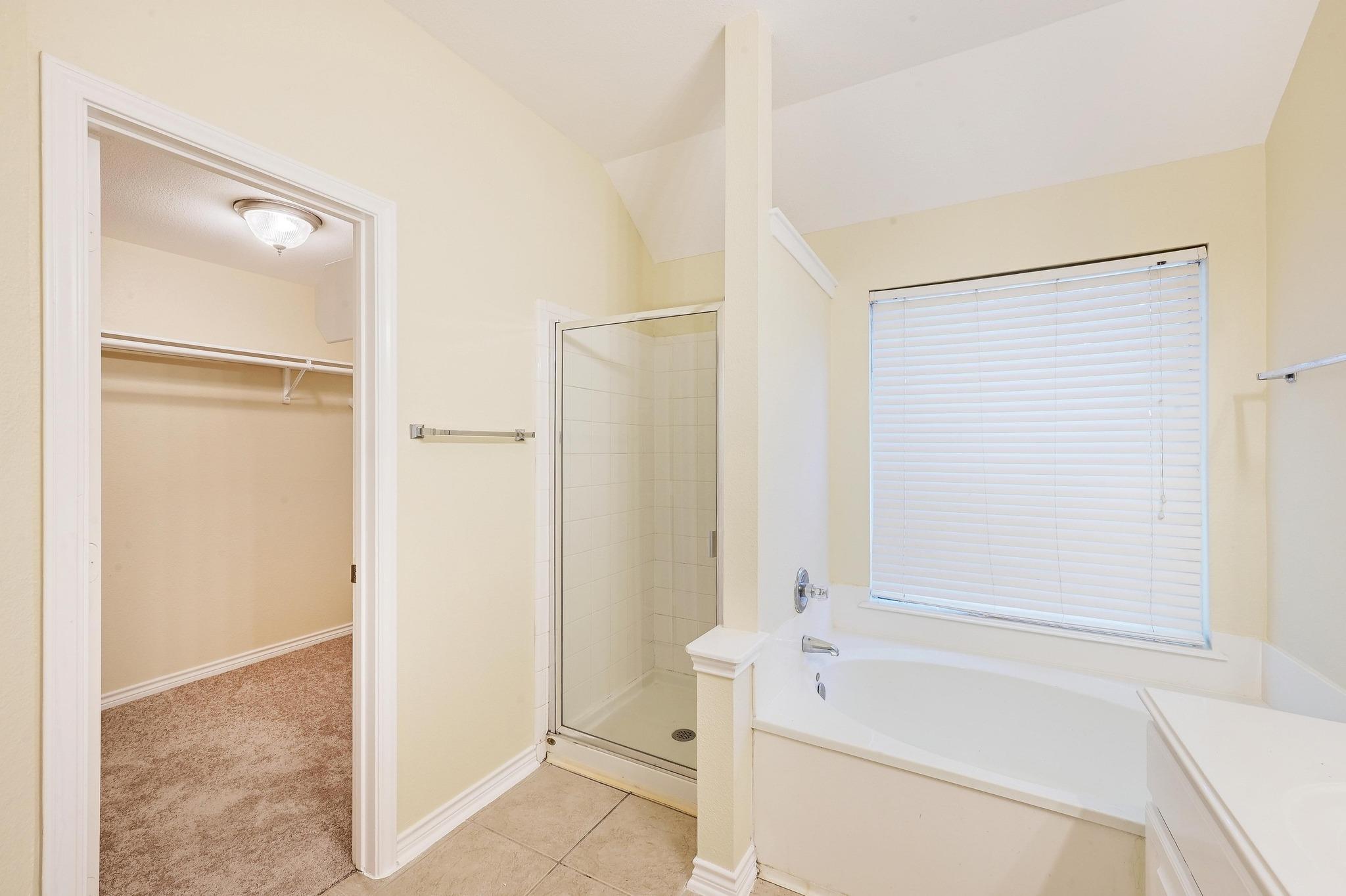 136 Winter St, Kyle, TX 78640