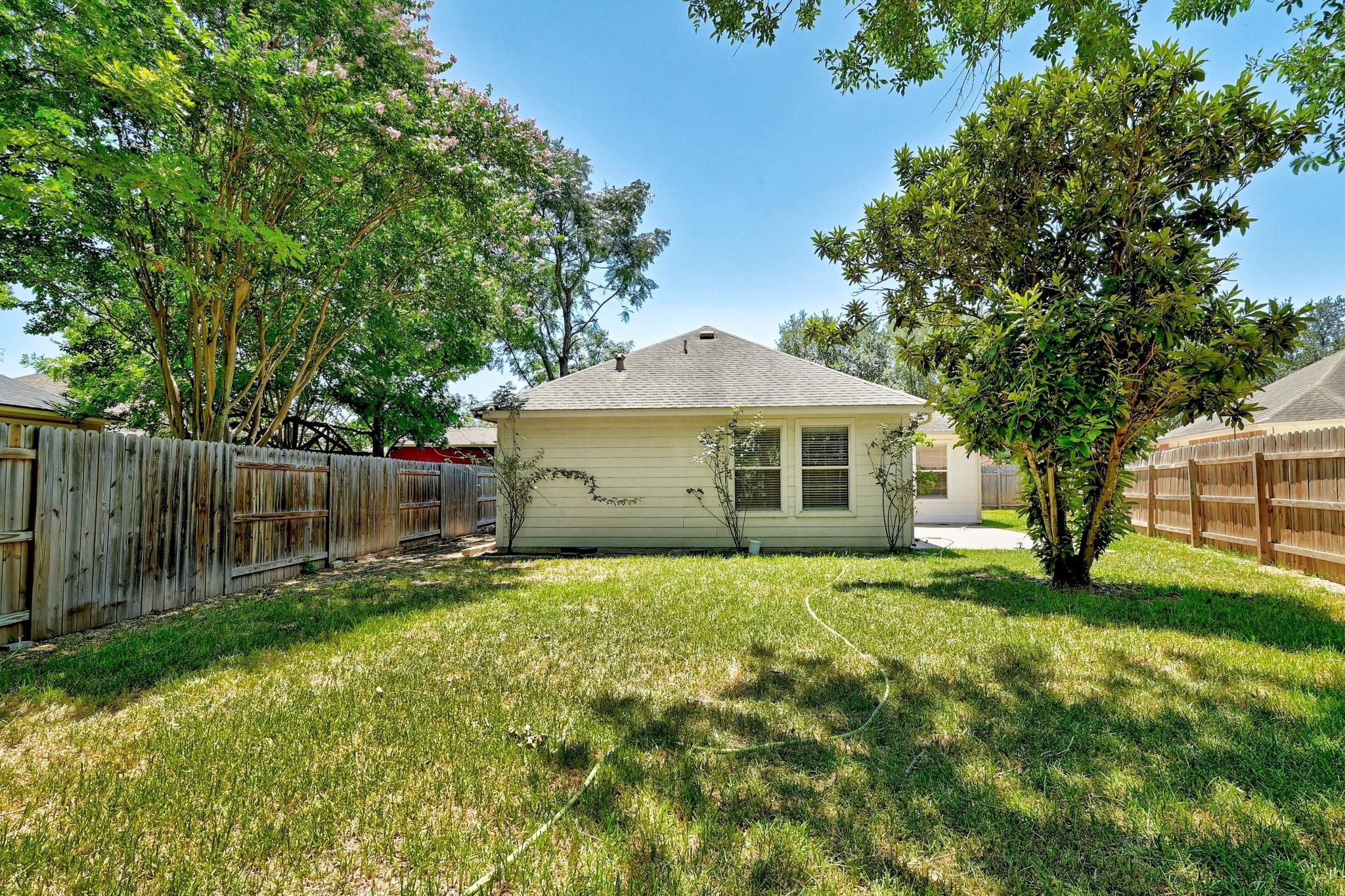 136 Winter St, Kyle, TX 78640