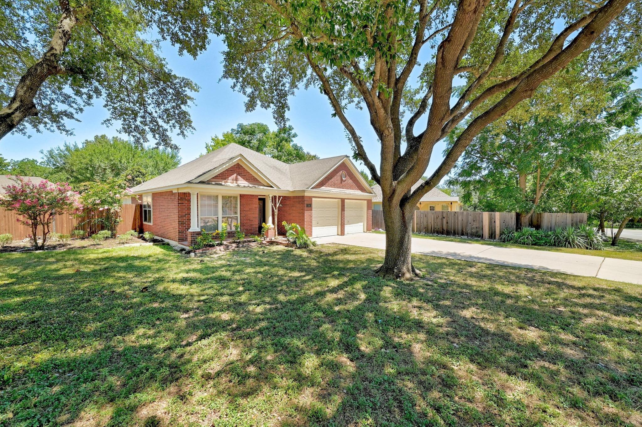 136 Winter St, Kyle, TX 78640