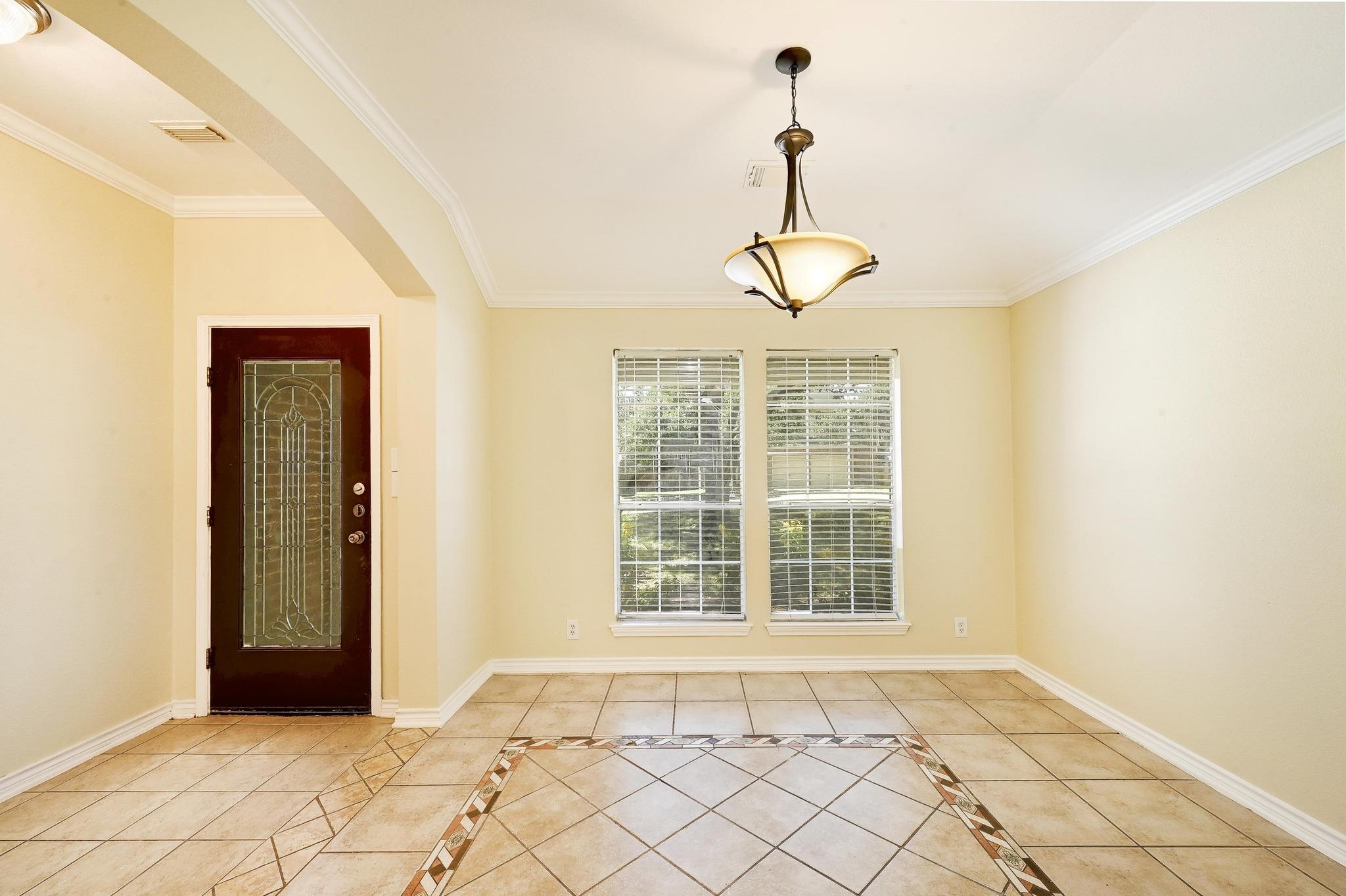 136 Winter St, Kyle, TX 78640