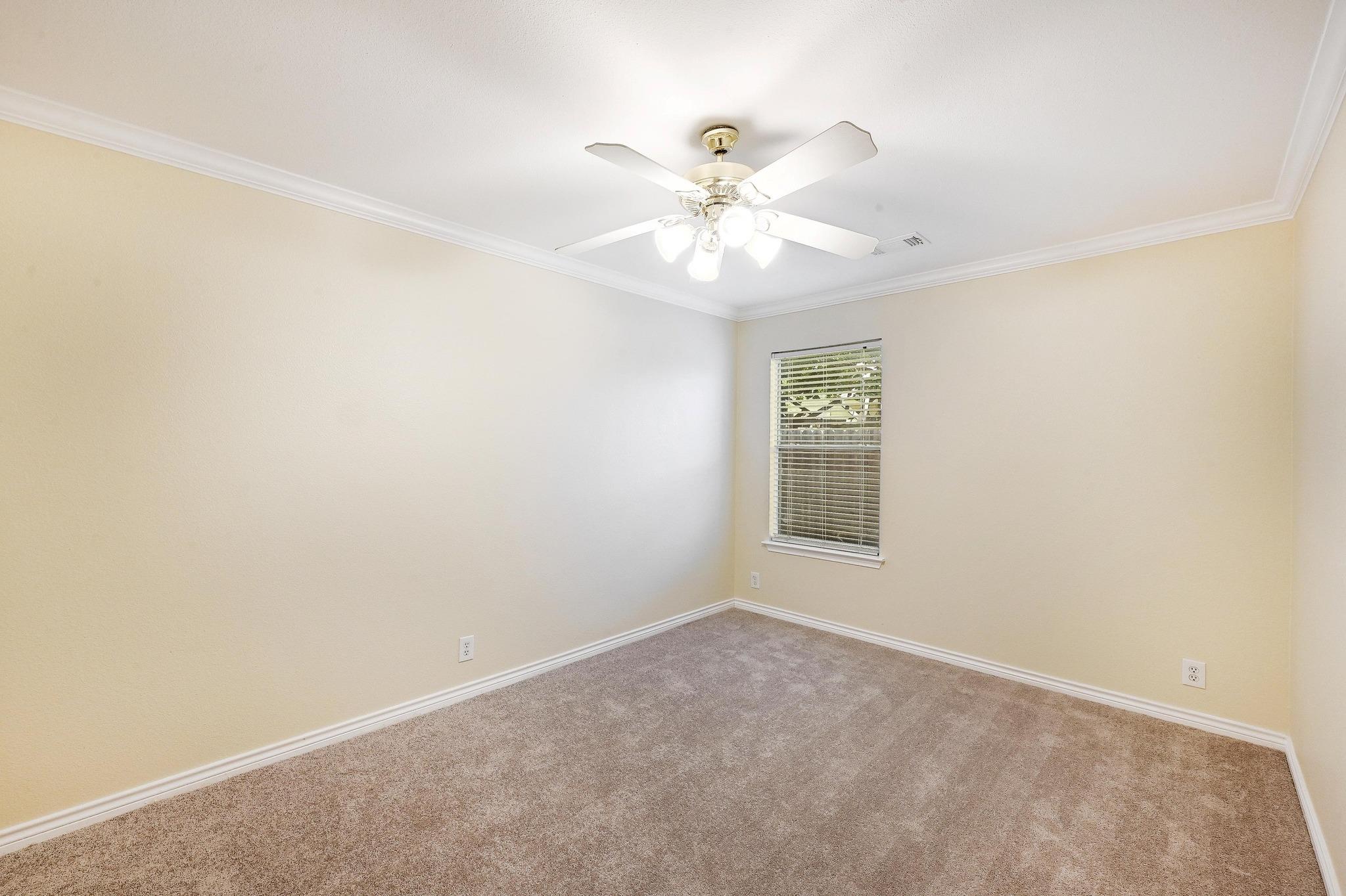 136 Winter St, Kyle, TX 78640