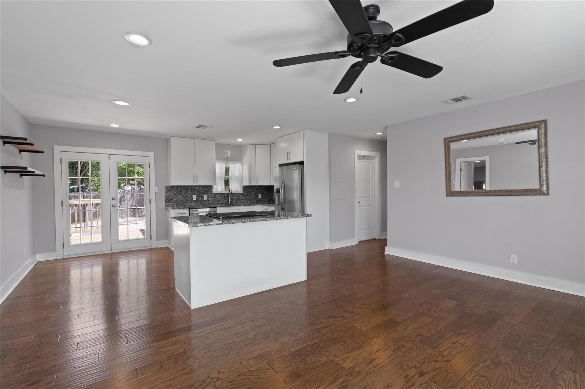 2609 S 5th St, Austin, TX 78704