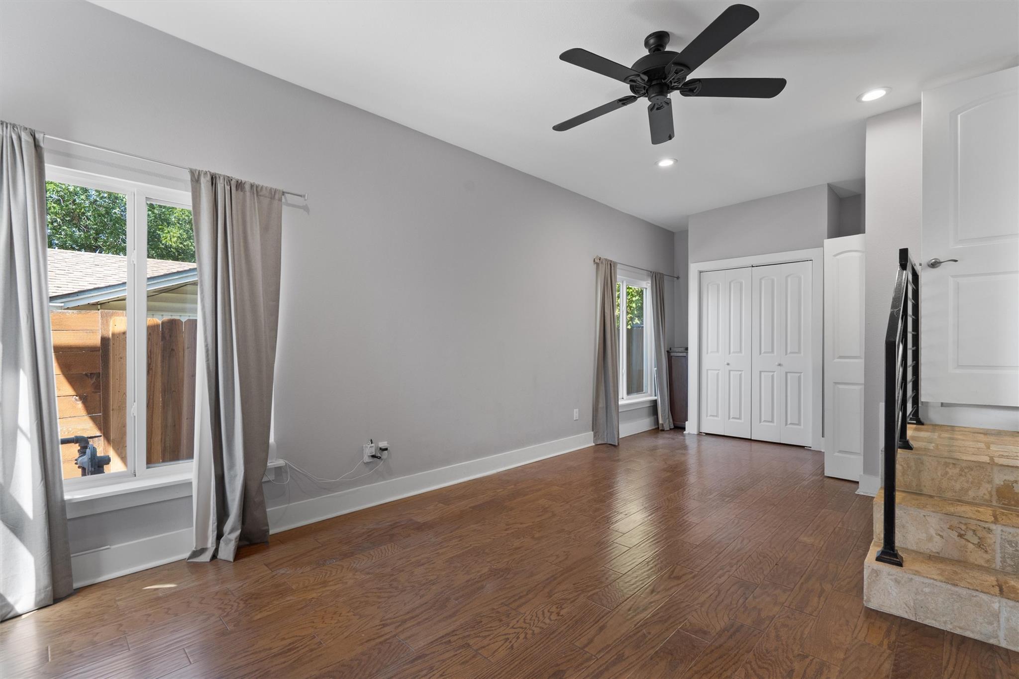 2609 S 5th St, Austin, TX 78704