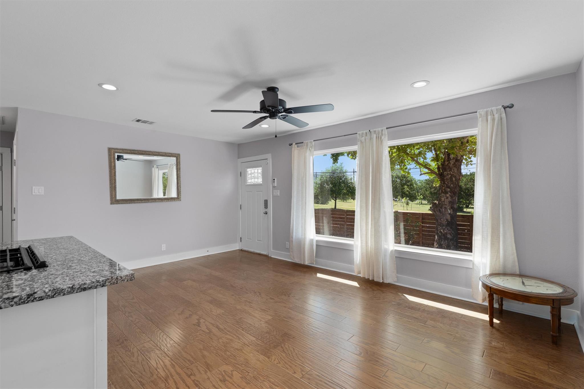 2609 S 5th St, Austin, TX 78704