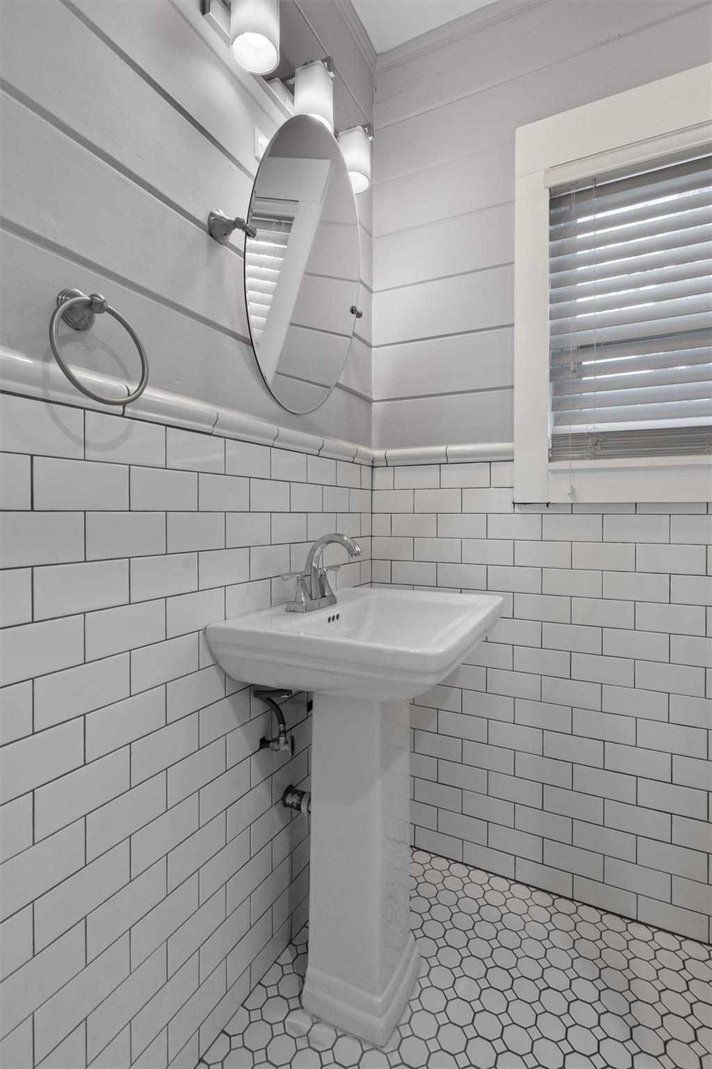 2609 S 5th St, Austin, TX 78704