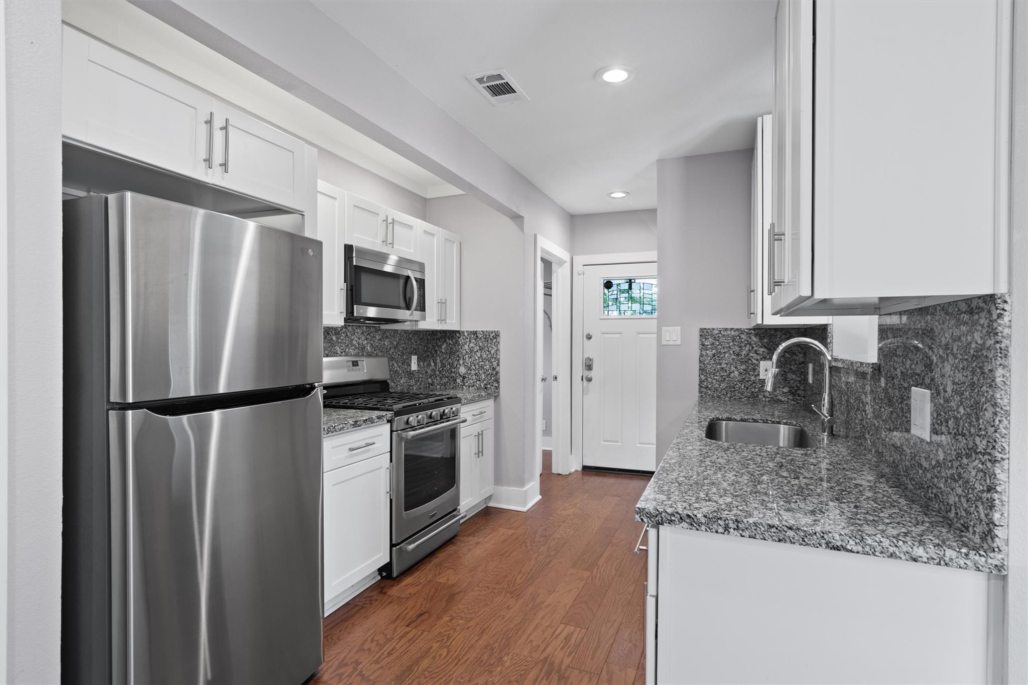 2609 S 5th St, Austin, TX 78704