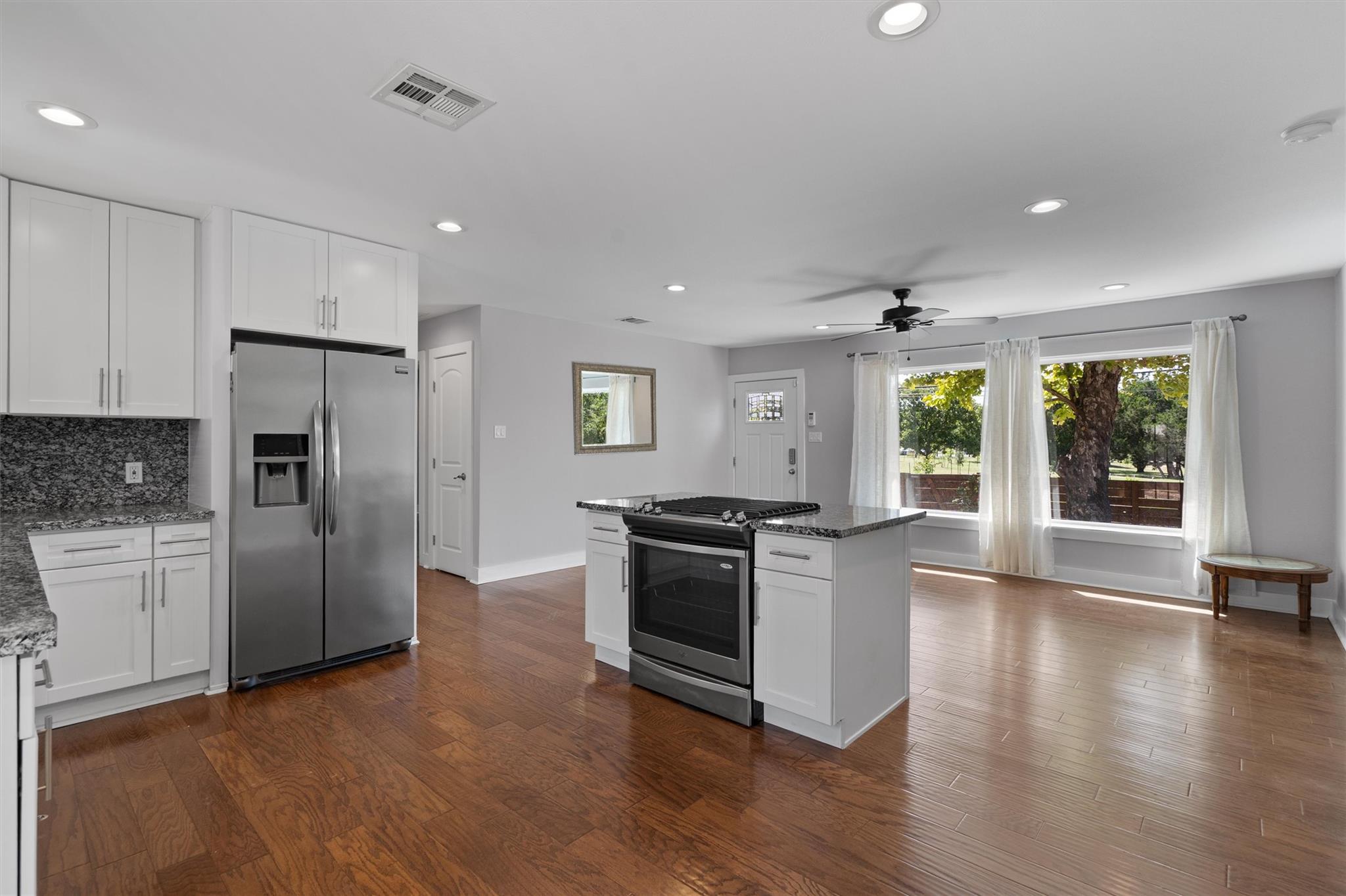 2609 S 5th St, Austin, TX 78704