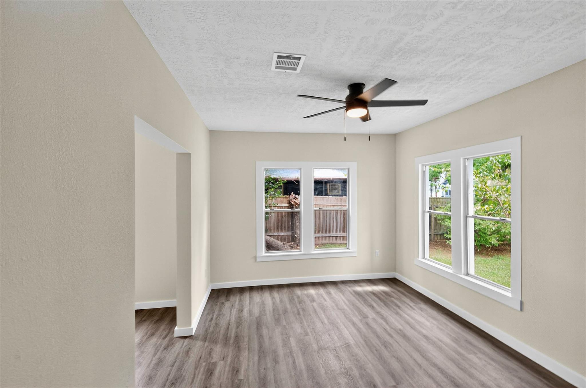 1001 North Banks St, Caldwell, TX 77836