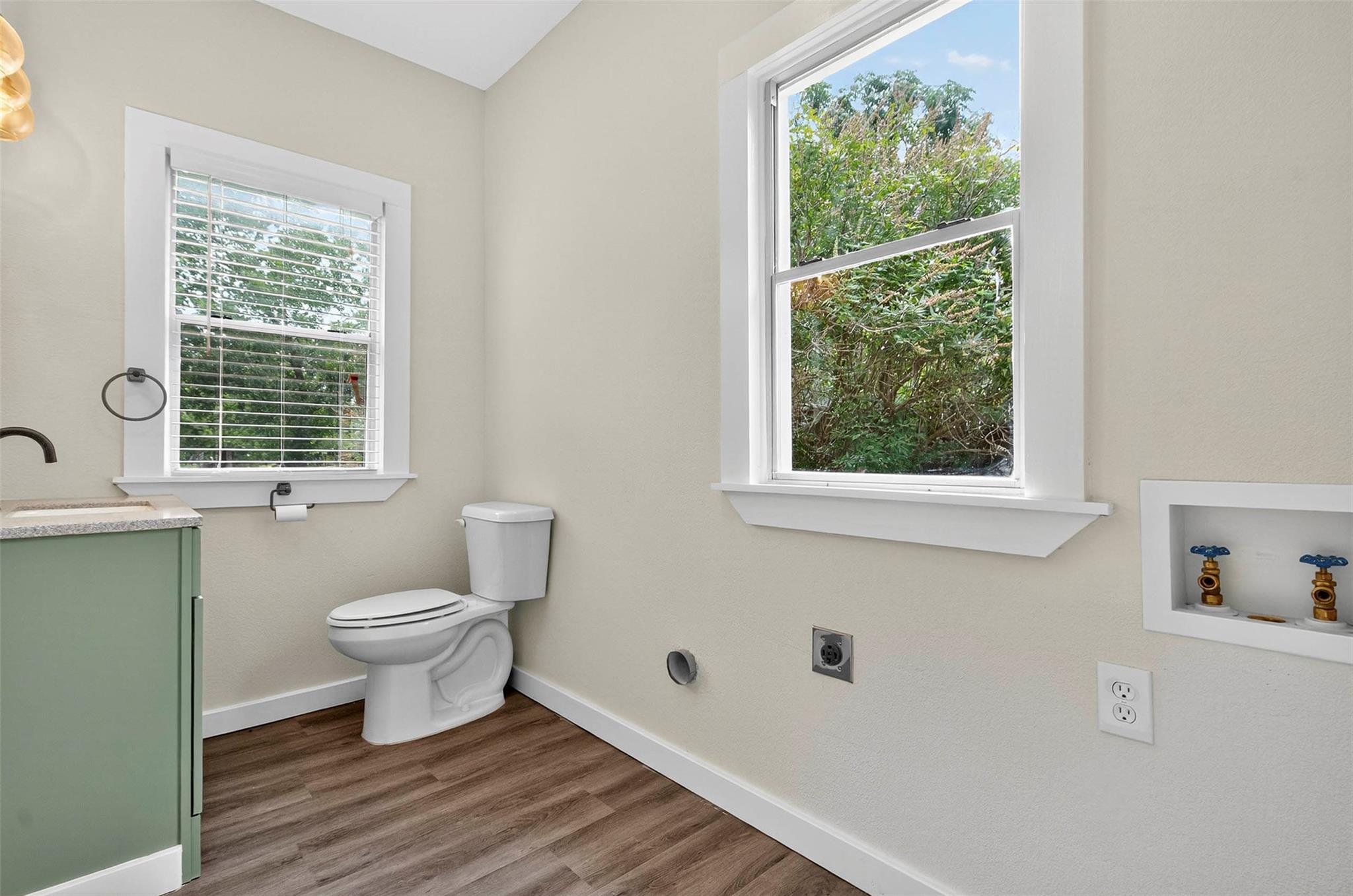 1001 North Banks St, Caldwell, TX 77836