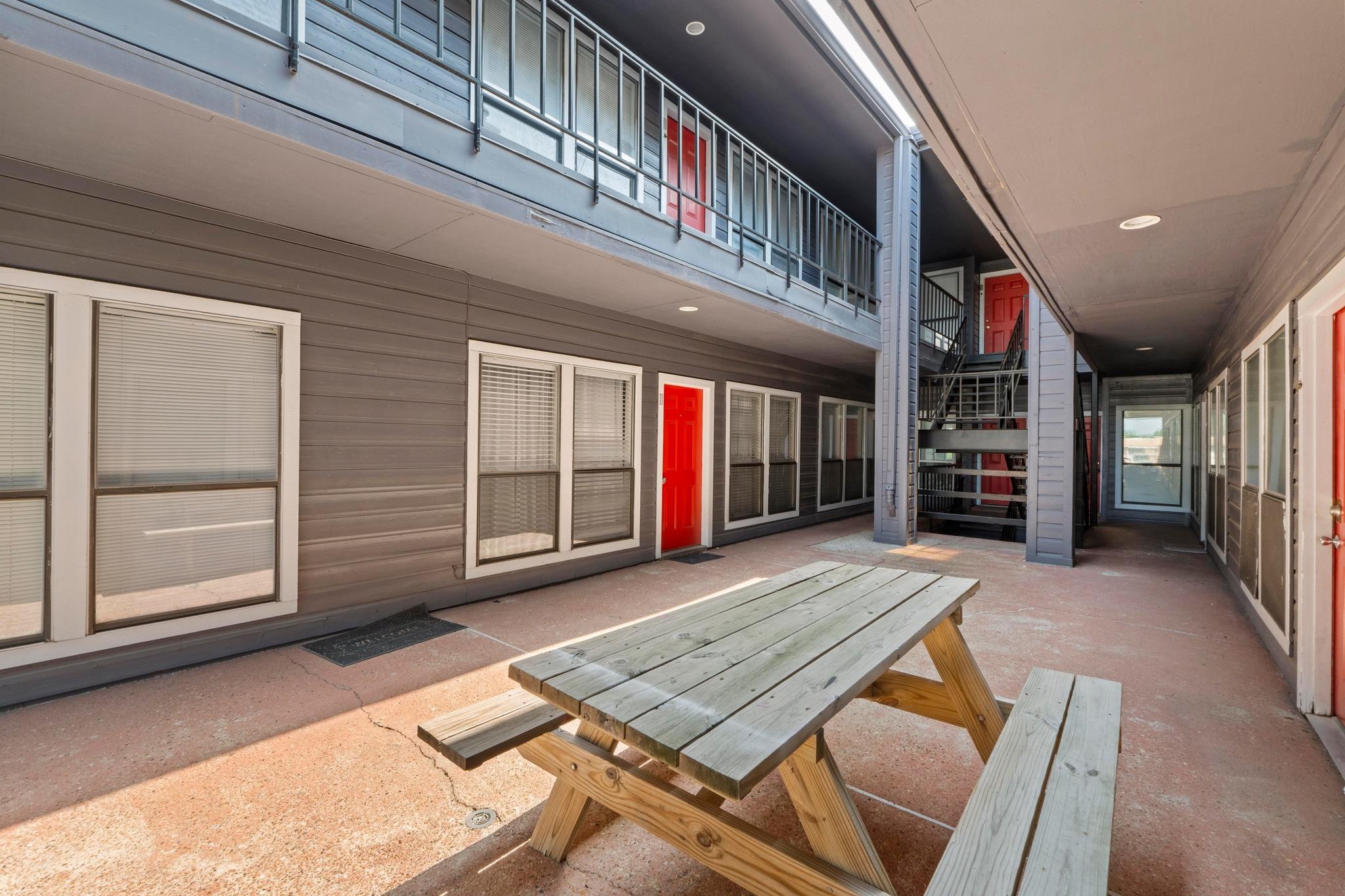 2804 Rio Grande St # 206, Austin, TX 78705