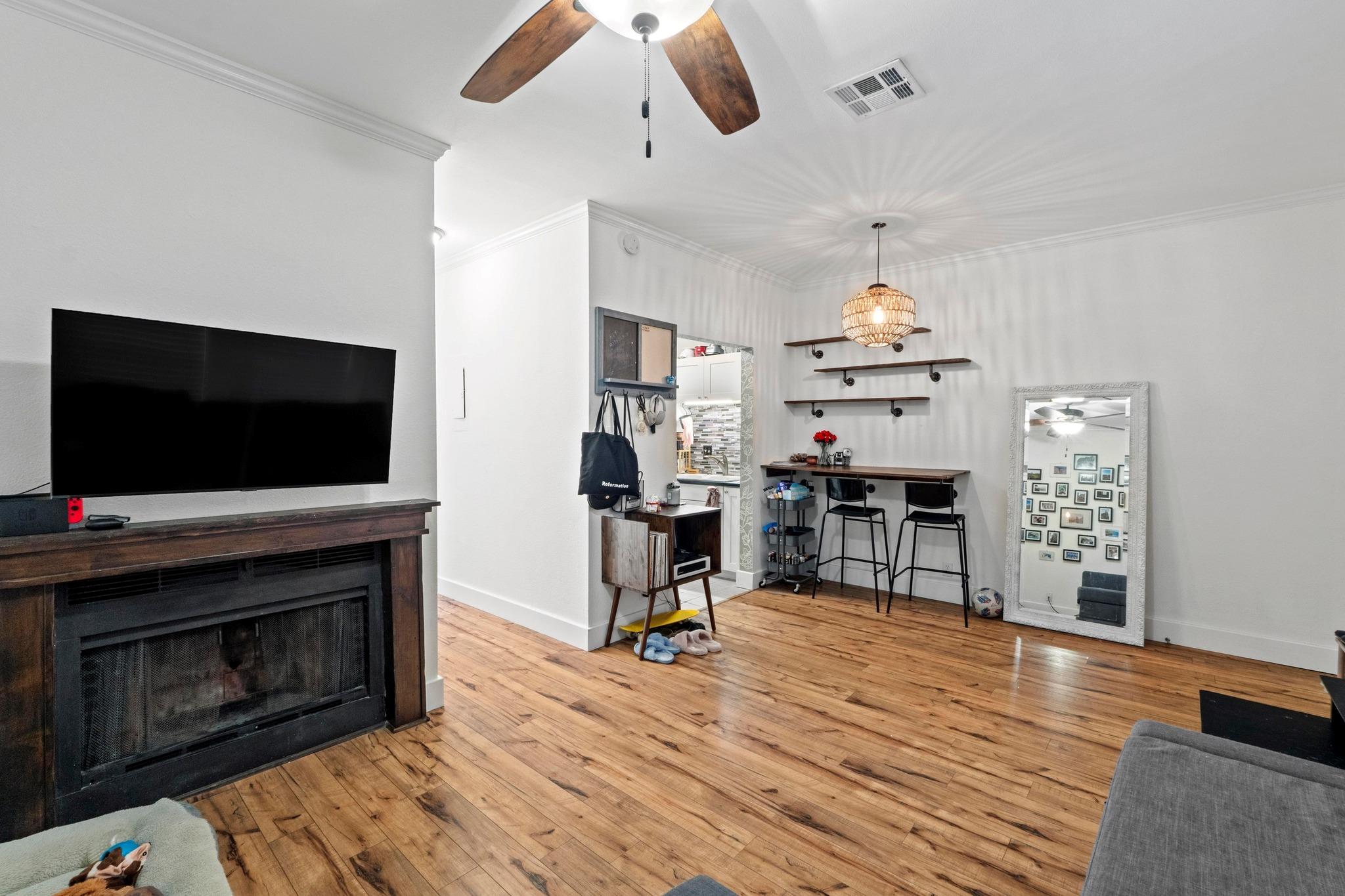 2804 Rio Grande St # 206, Austin, TX 78705