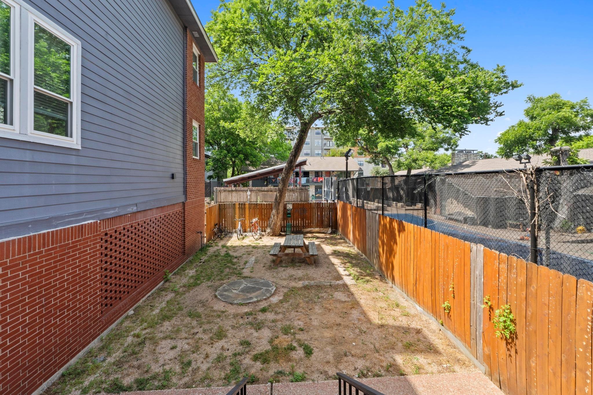 2804 Rio Grande St # 206, Austin, TX 78705