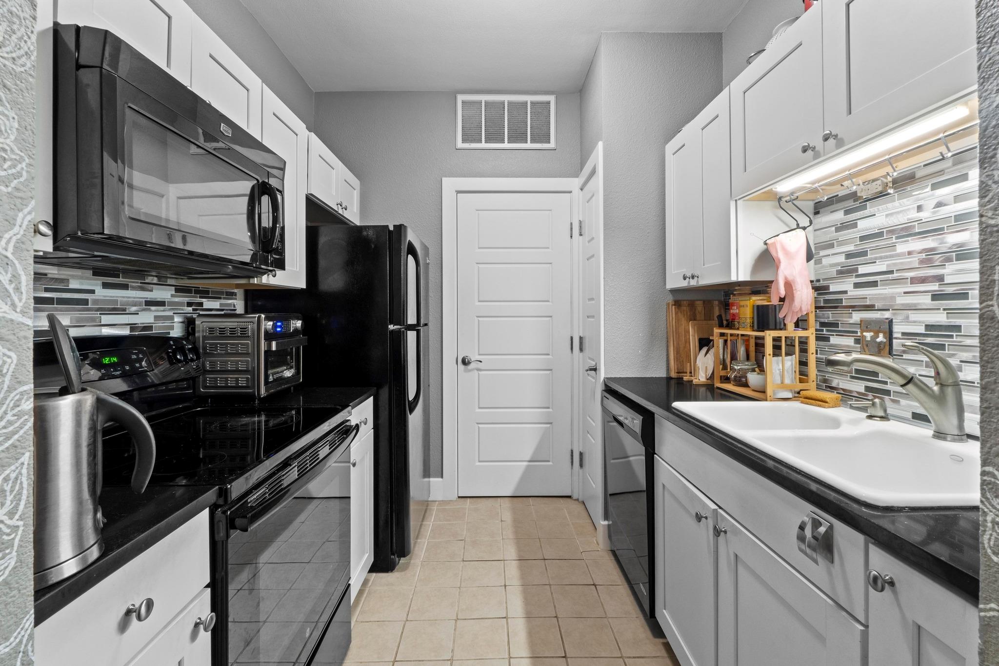 2804 Rio Grande St # 206, Austin, TX 78705