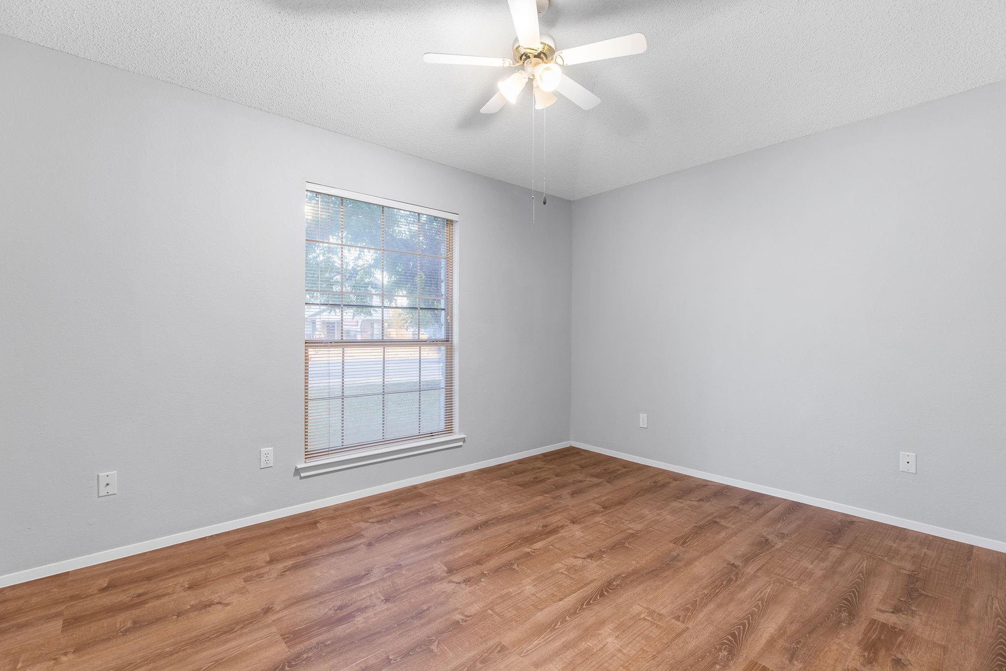 1902 Hollow Tree Blvd, Round Rock, TX 78681