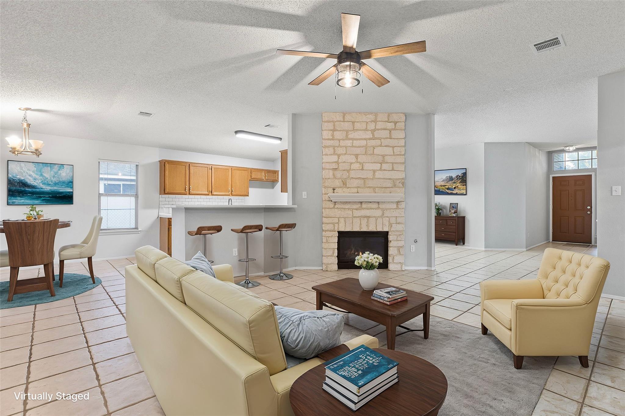 1902 Hollow Tree Blvd, Round Rock, TX 78681