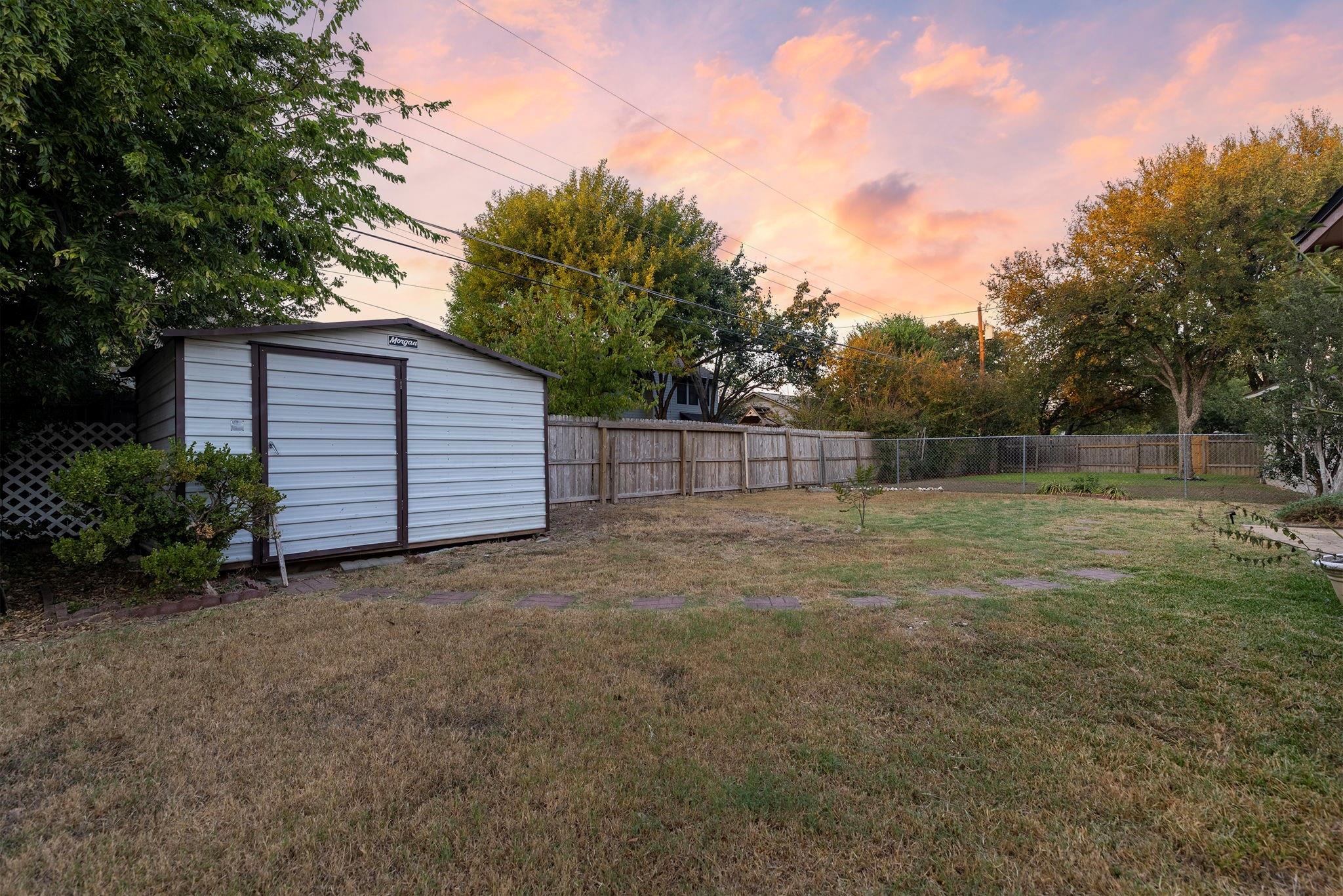 1902 Hollow Tree Blvd, Round Rock, TX 78681