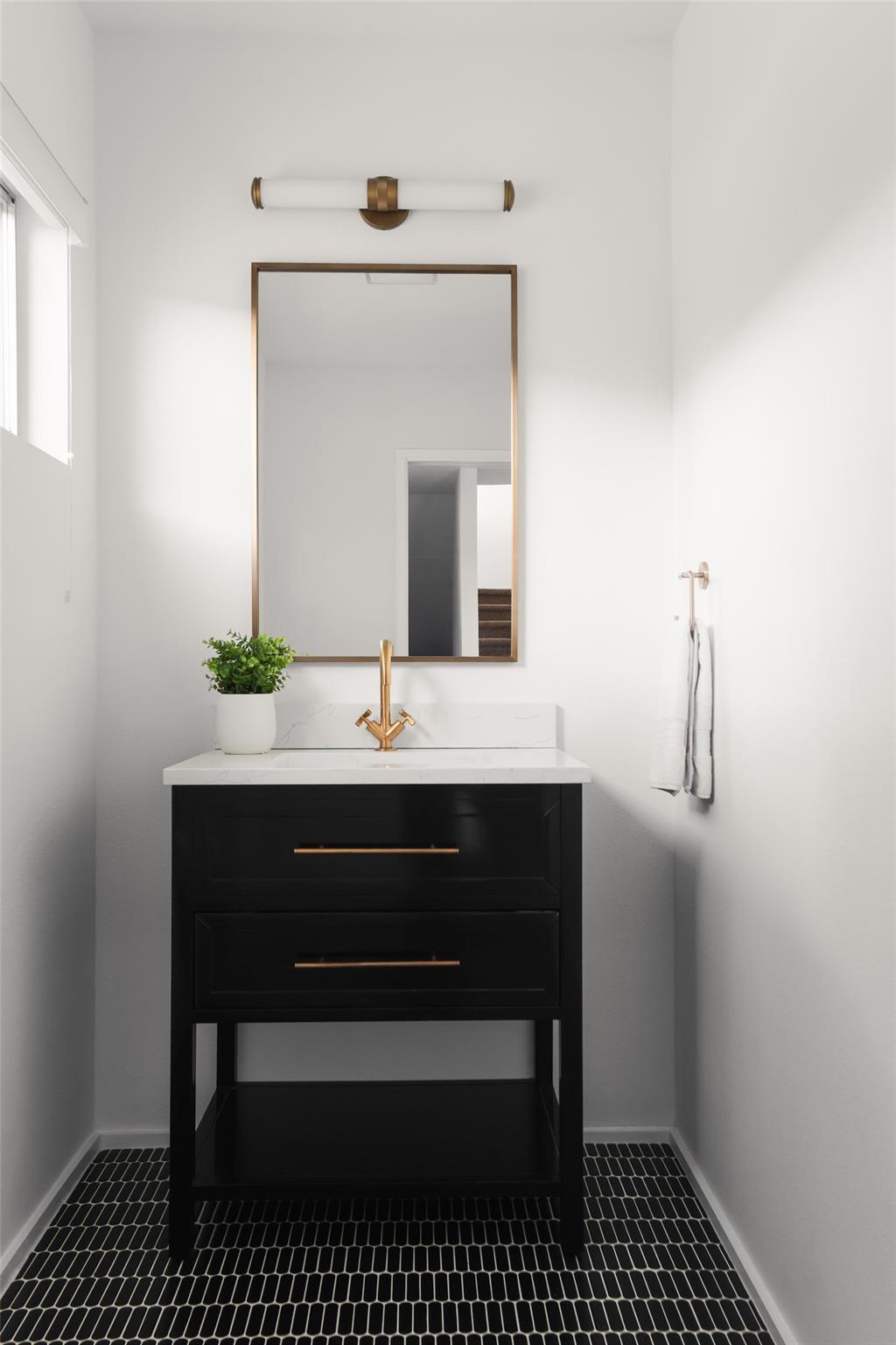 900 W North Loop Blvd, Austin, TX 78756