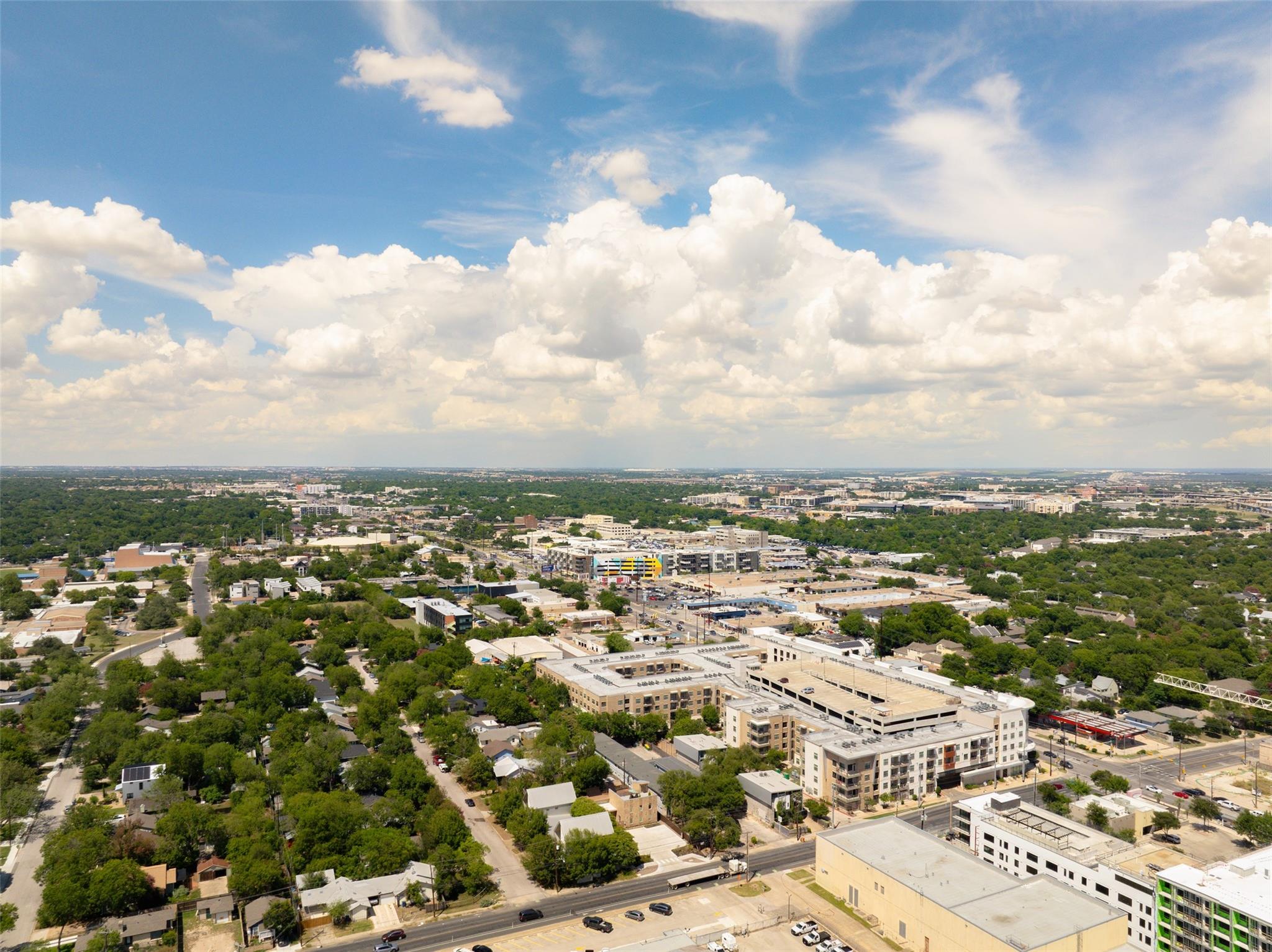 900 W North Loop Blvd, Austin, TX 78756