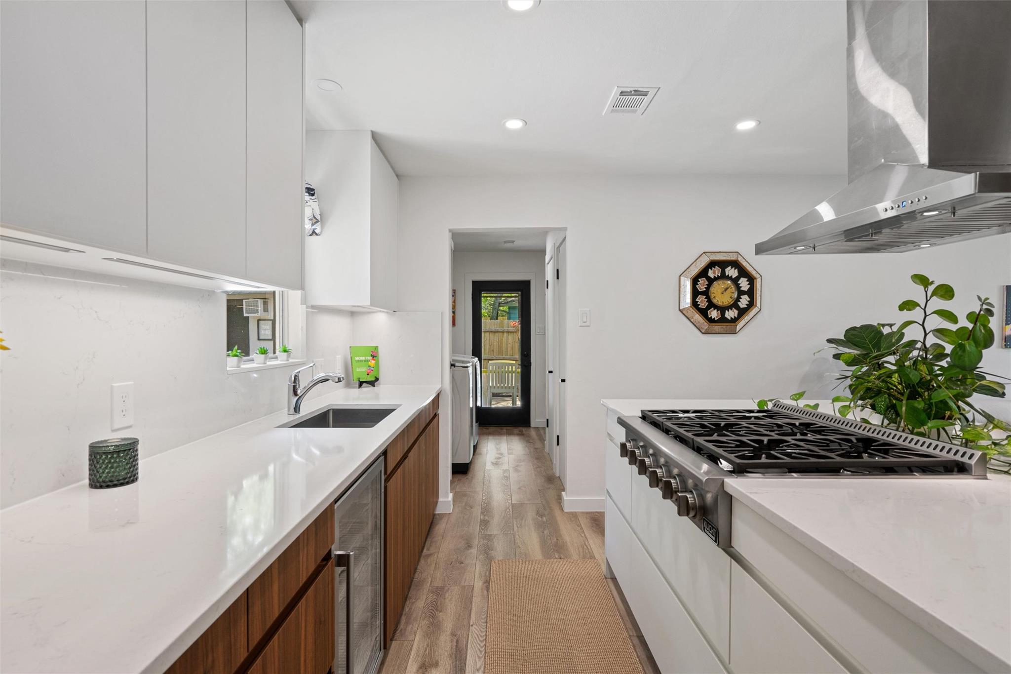 3005 Leaning Oak Cir, Austin, TX 78704