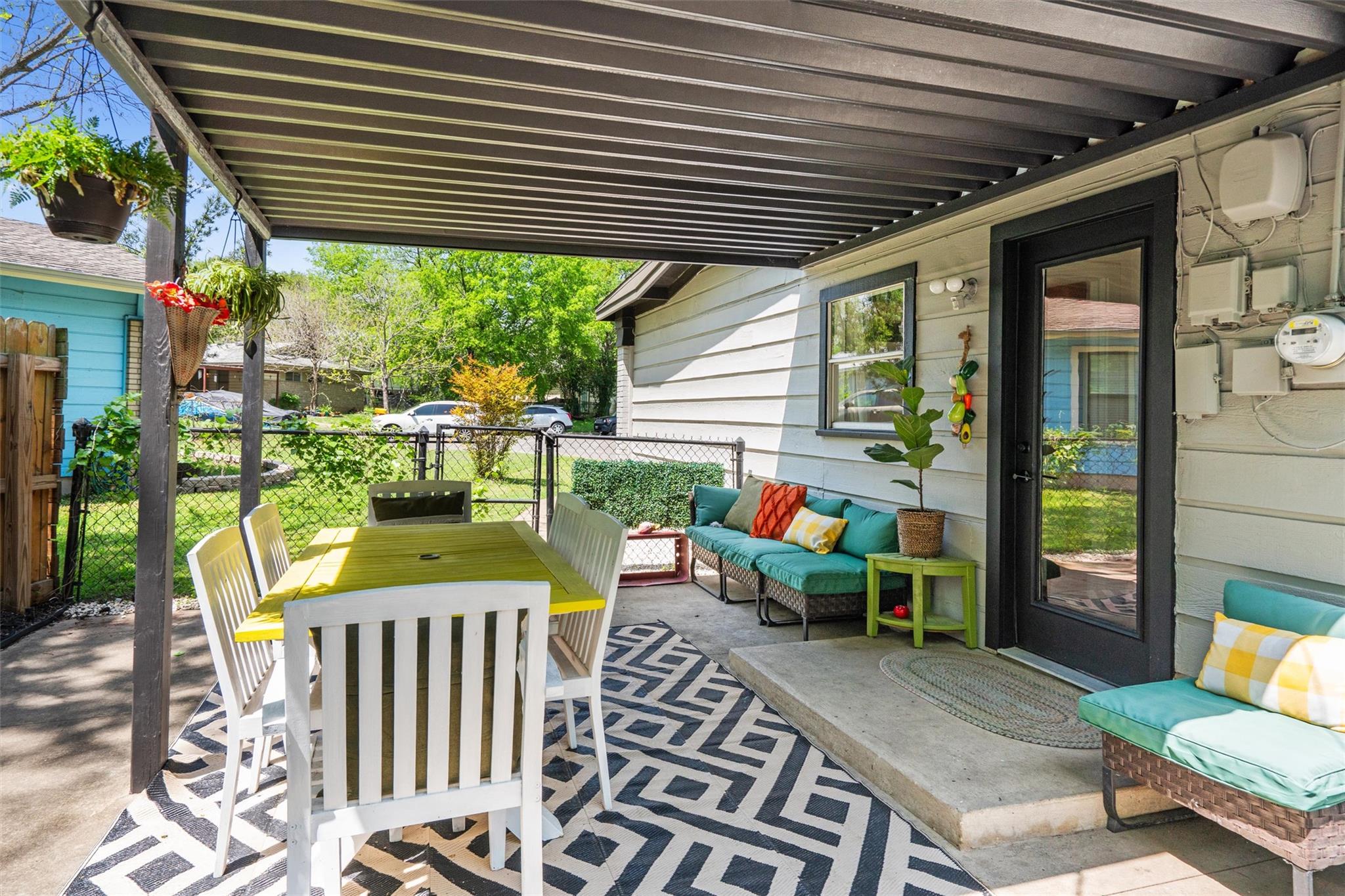 3005 Leaning Oak Cir, Austin, TX 78704