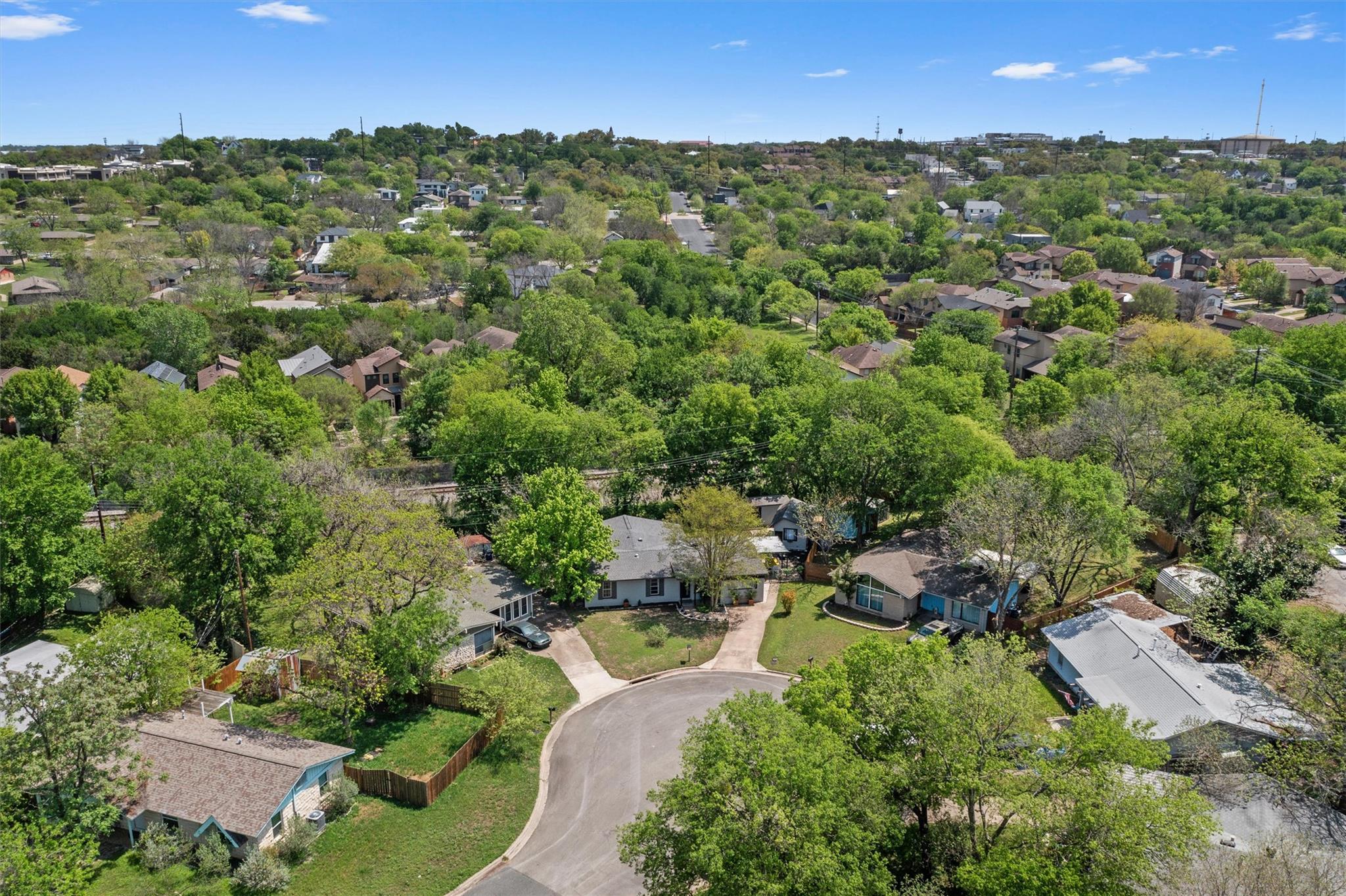 3005 Leaning Oak Cir, Austin, TX 78704