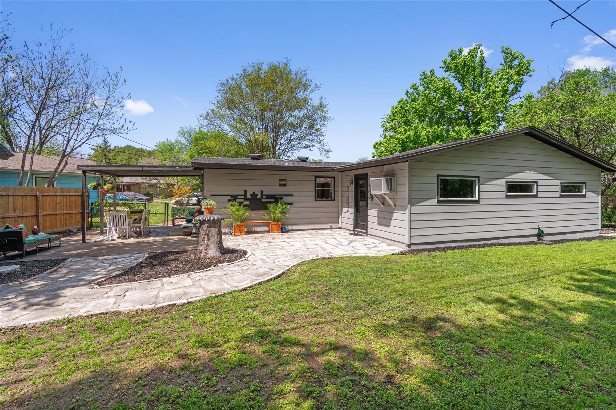 3005 Leaning Oak Cir, Austin, TX 78704