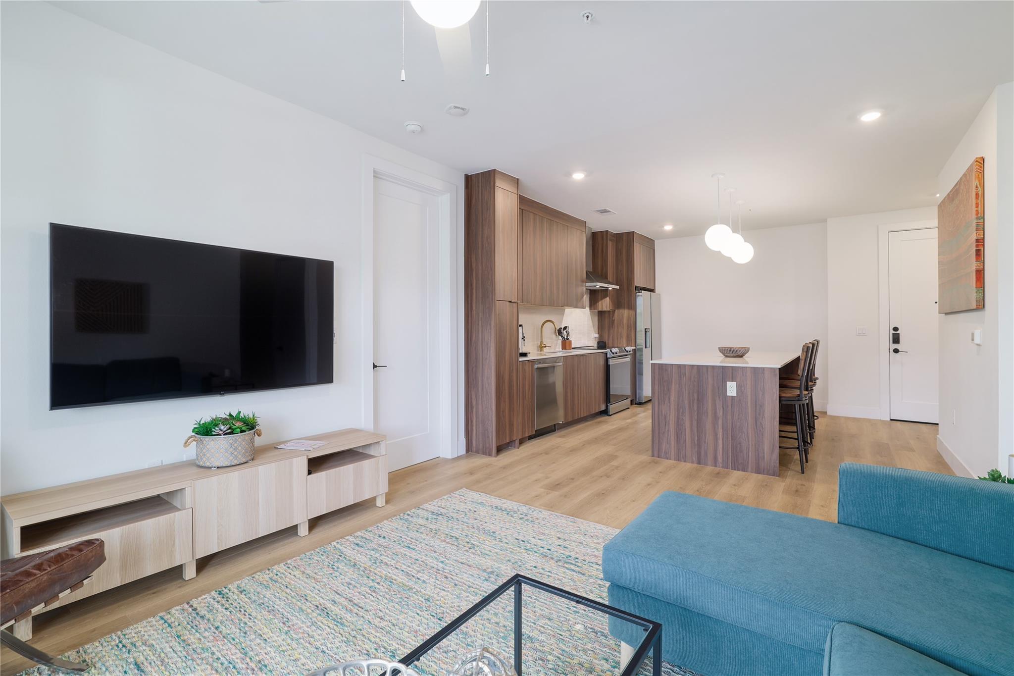 1701 Simond Ave # 312, Austin, TX 78723