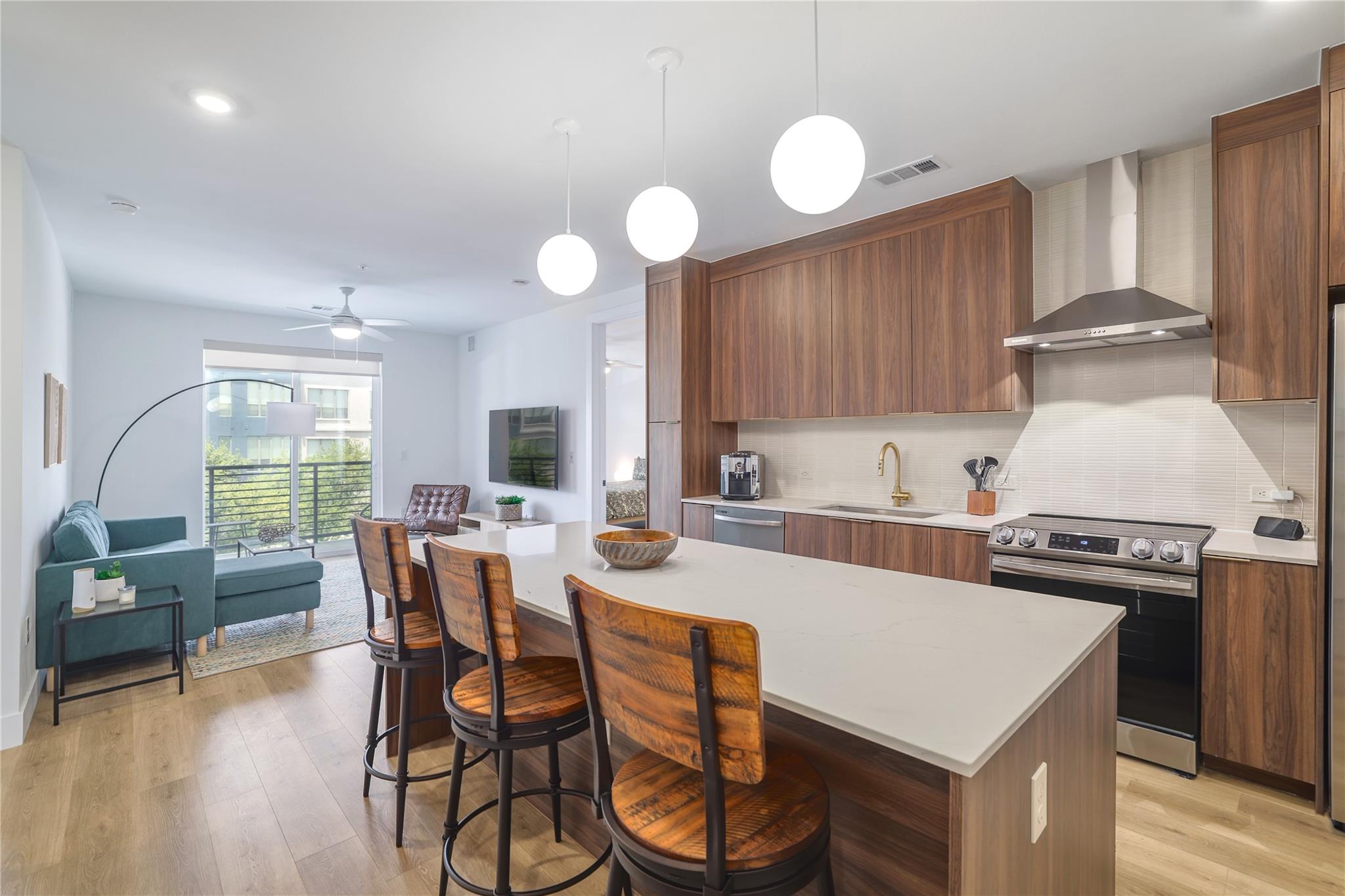 1701 Simond Ave # 312, Austin, TX 78723
