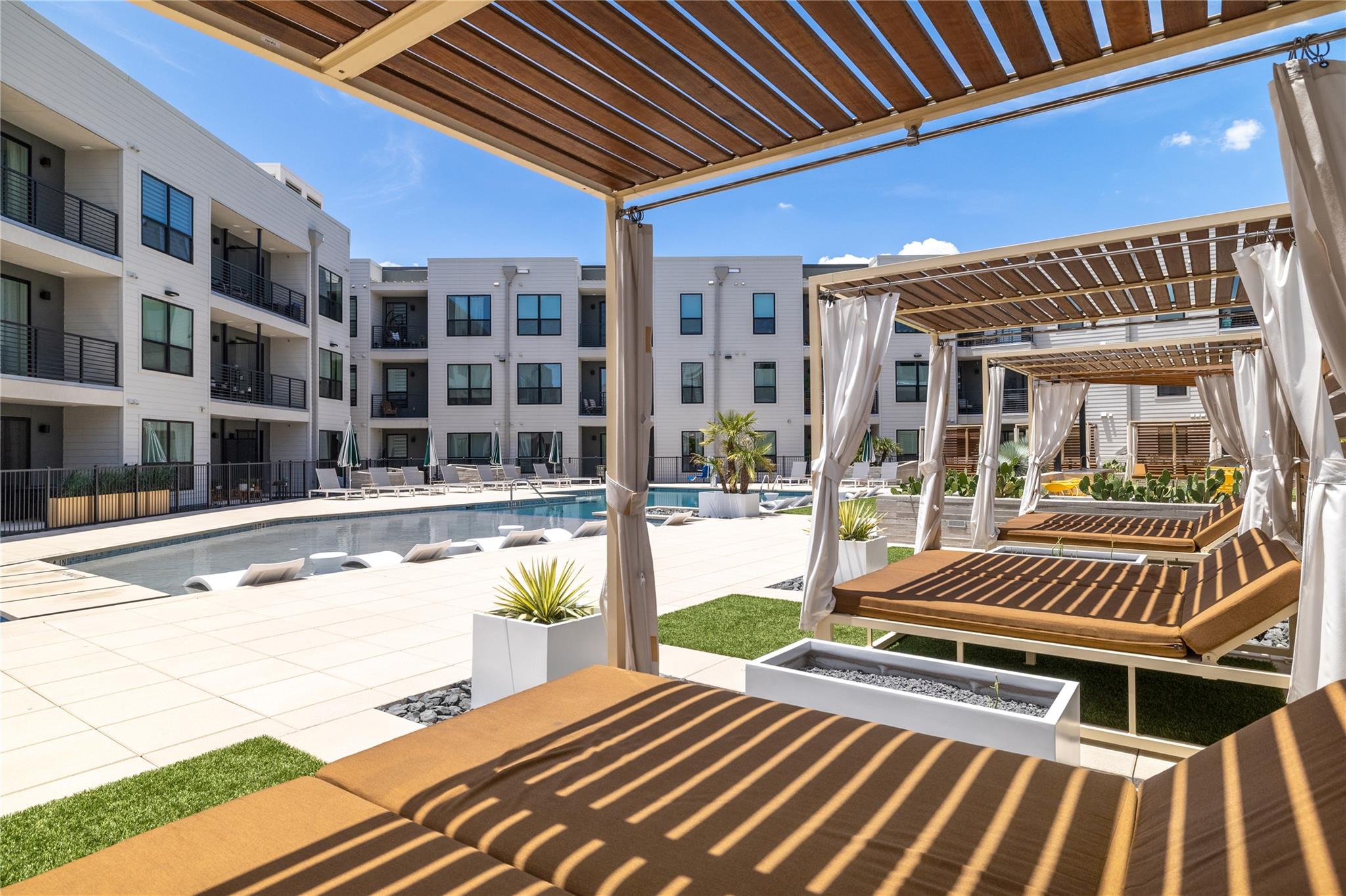 1701 Simond Ave # 312, Austin, TX 78723
