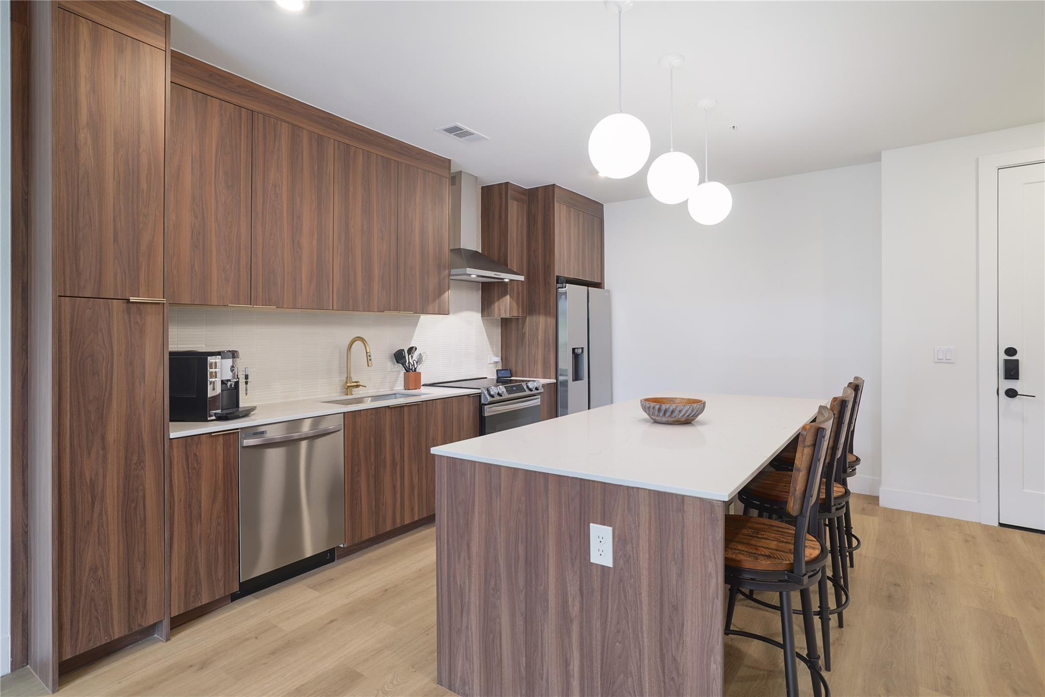 1701 Simond Ave # 312, Austin, TX 78723