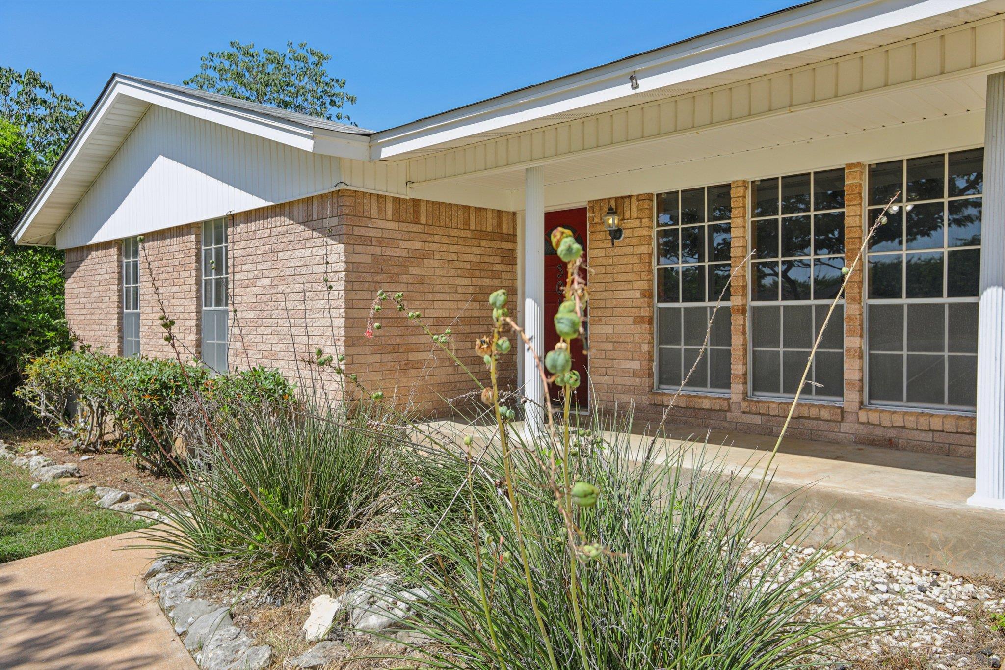 301 Cardinal Ln, Cedar Park, TX 78613
