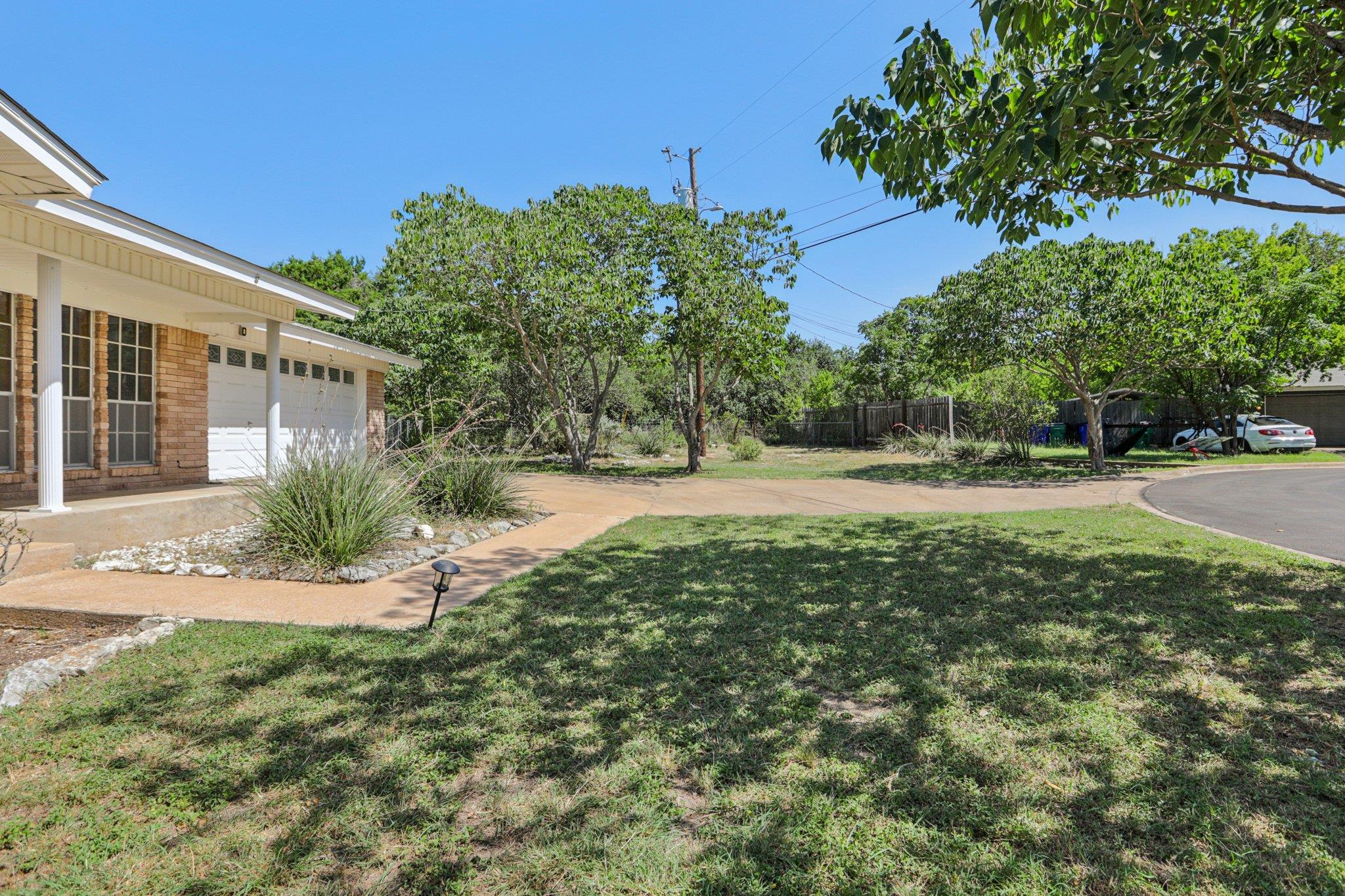 301 Cardinal Ln, Cedar Park, TX 78613