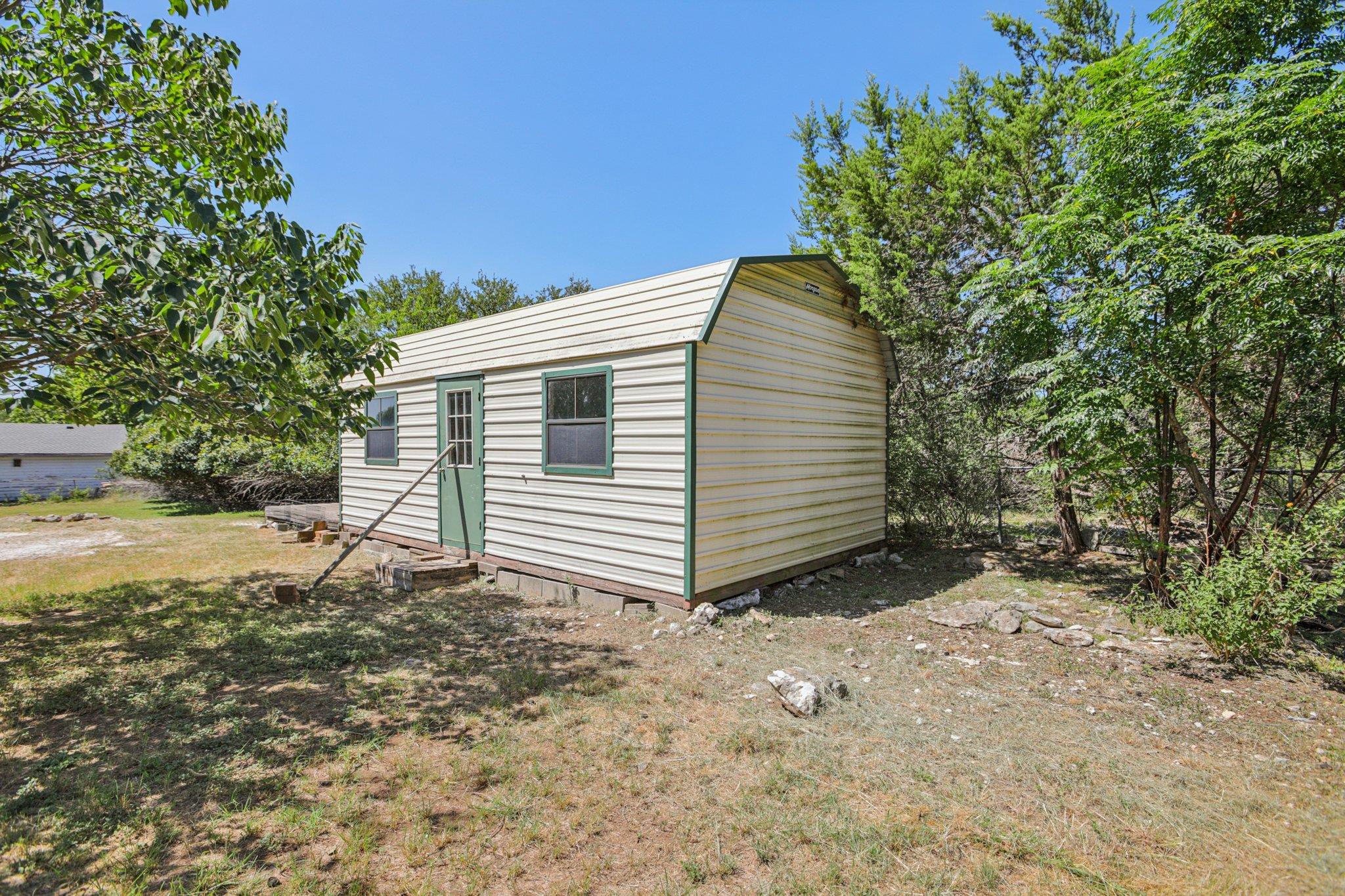 301 Cardinal Ln, Cedar Park, TX 78613