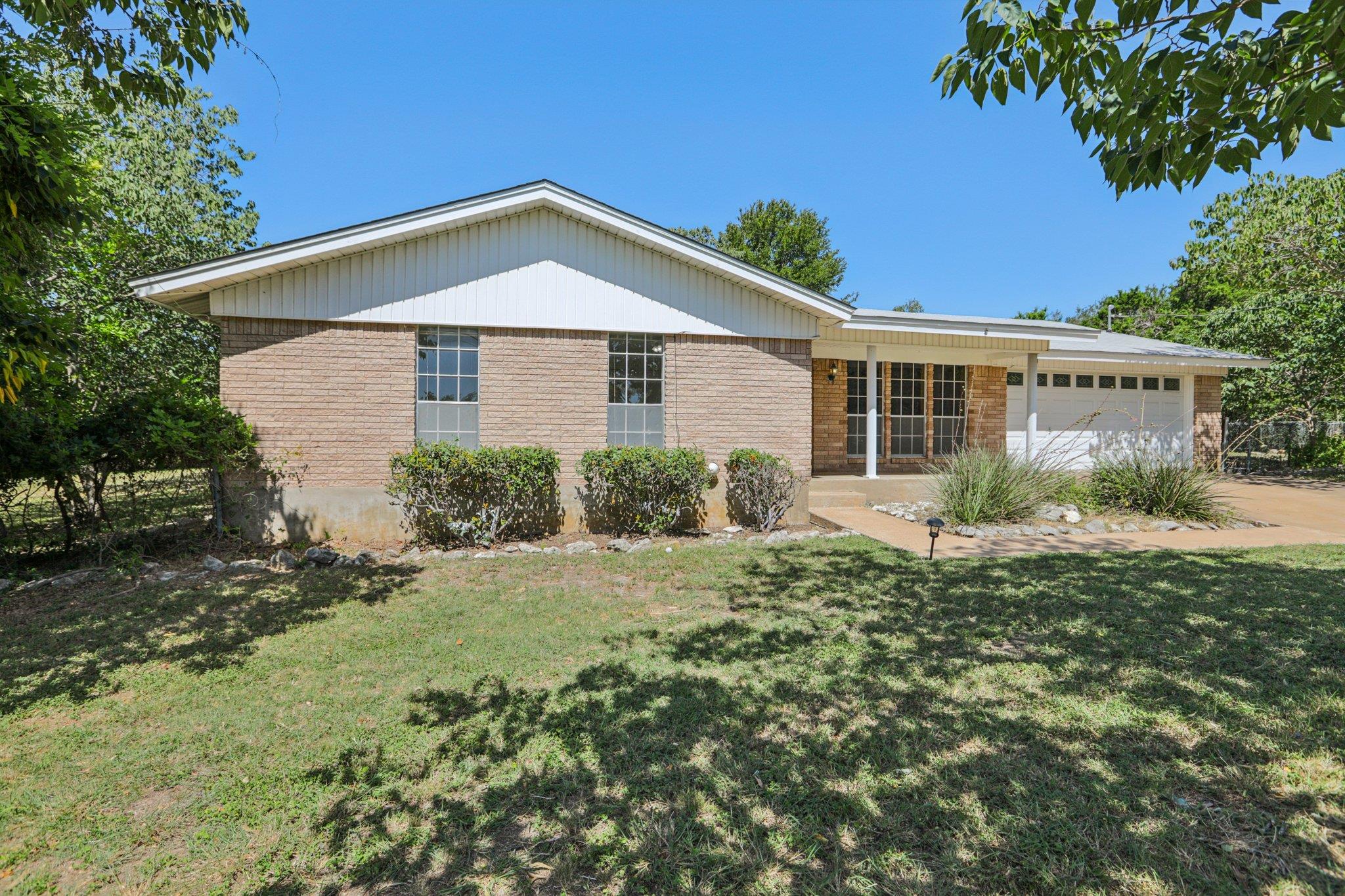 301 Cardinal Ln, Cedar Park, TX 78613