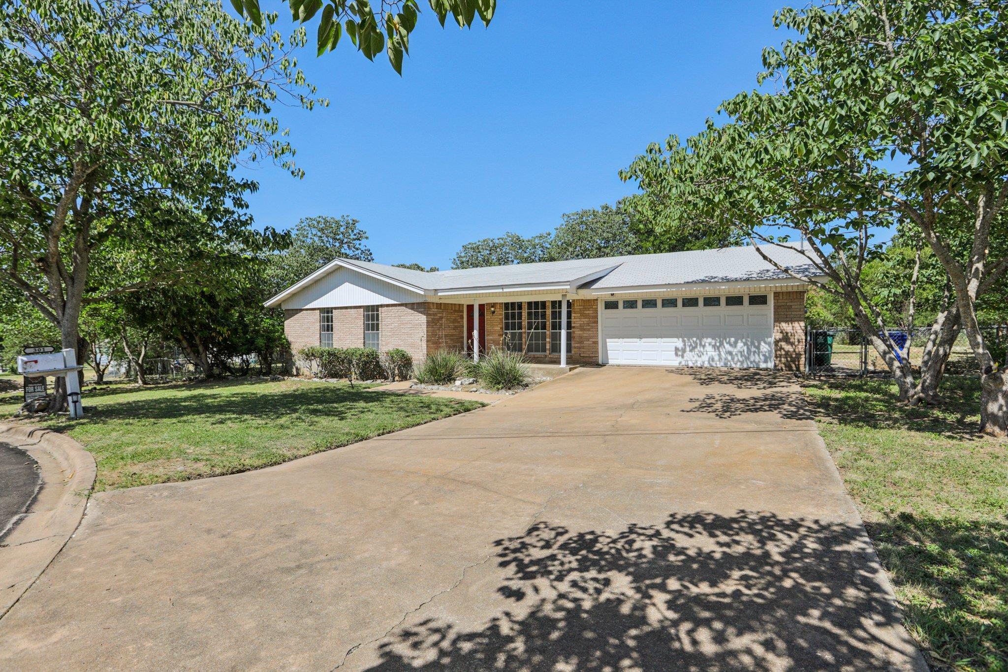 301 Cardinal Ln, Cedar Park, TX 78613
