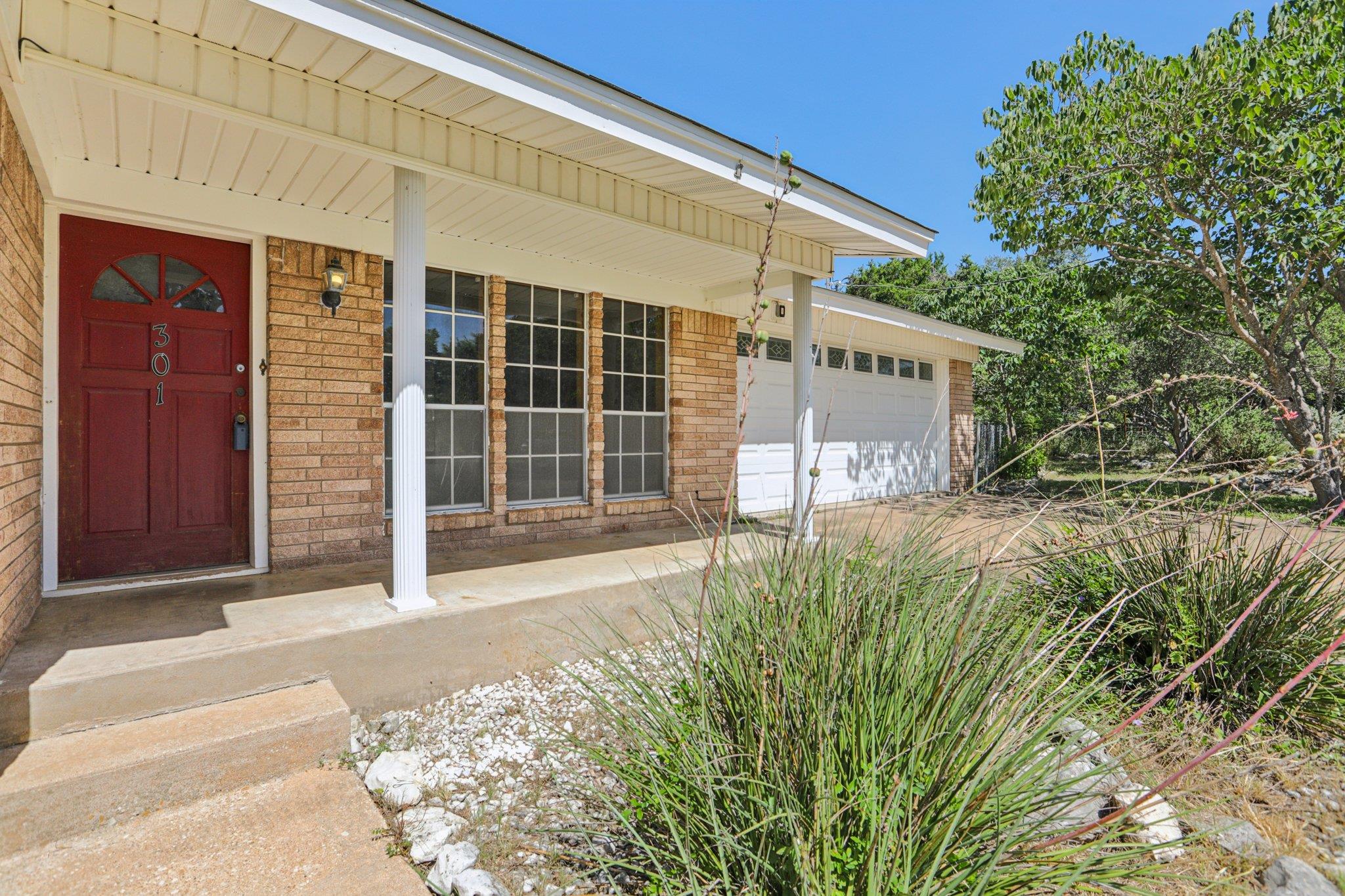 301 Cardinal Ln, Cedar Park, TX 78613