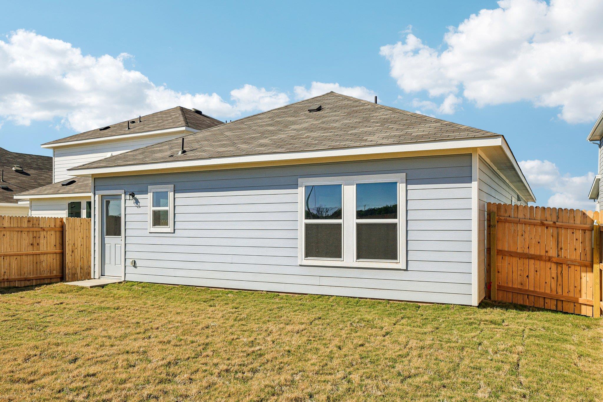 120 Adze Dr, Liberty Hill, TX 78642