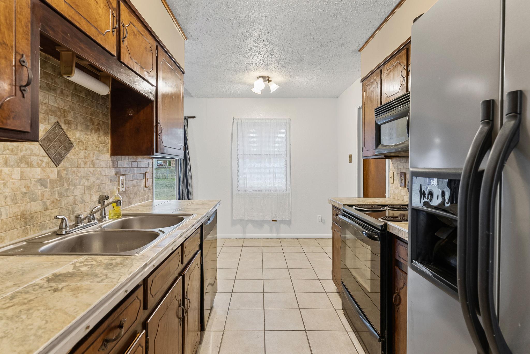 2013 Moonlight Dr, Killeen, TX 76543