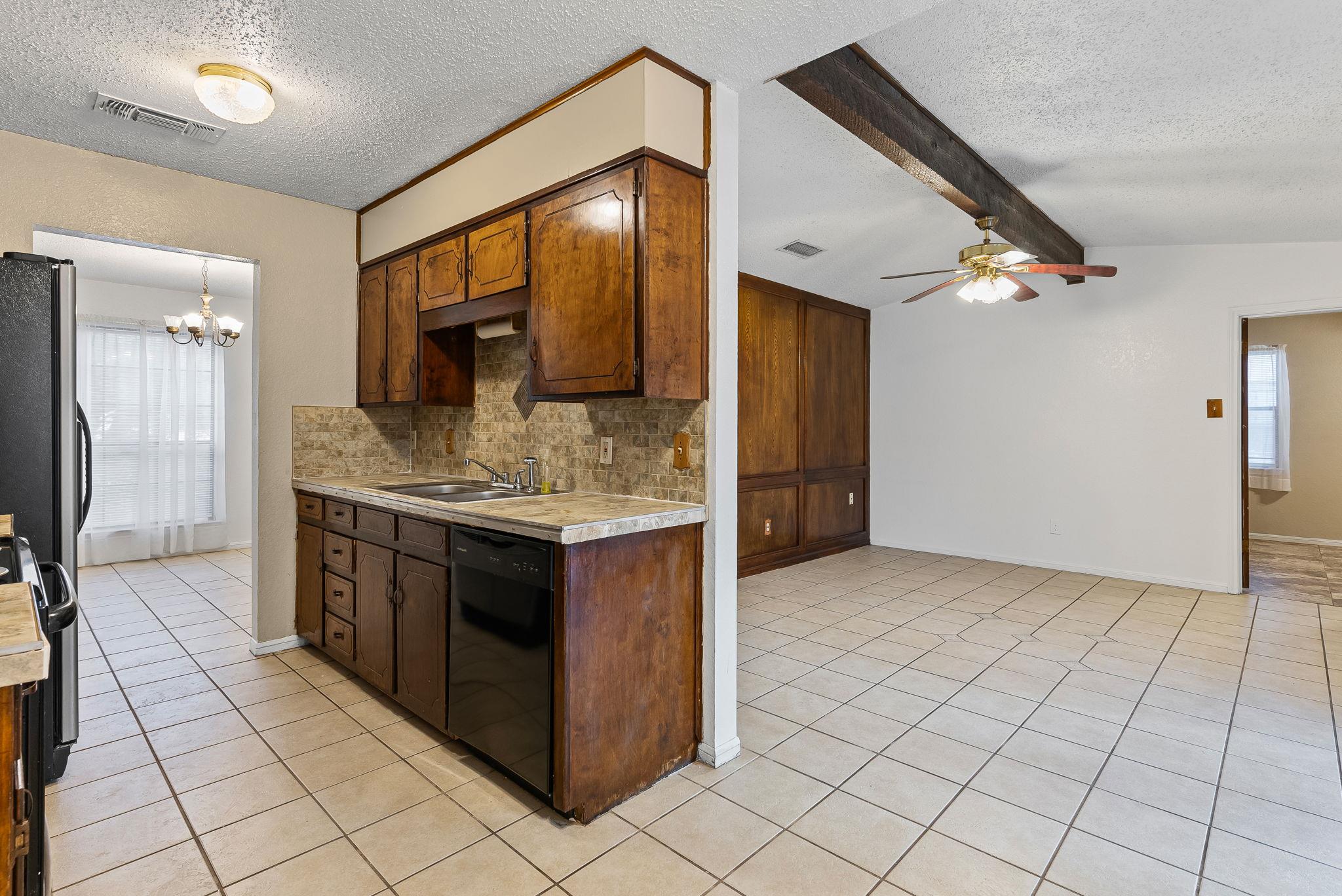 2013 Moonlight Dr, Killeen, TX 76543