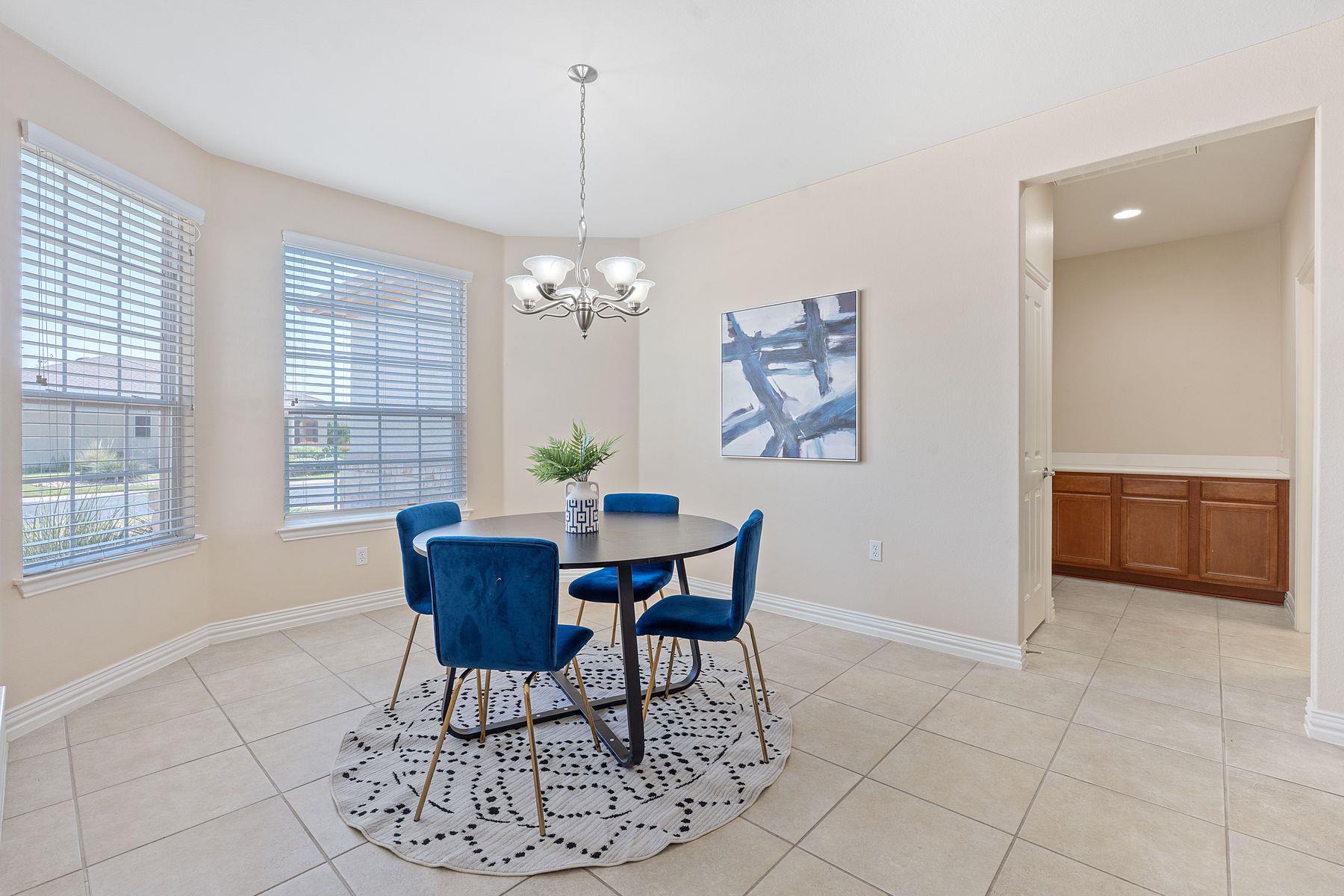 203 Independence Creek Ln, Georgetown, TX 78633