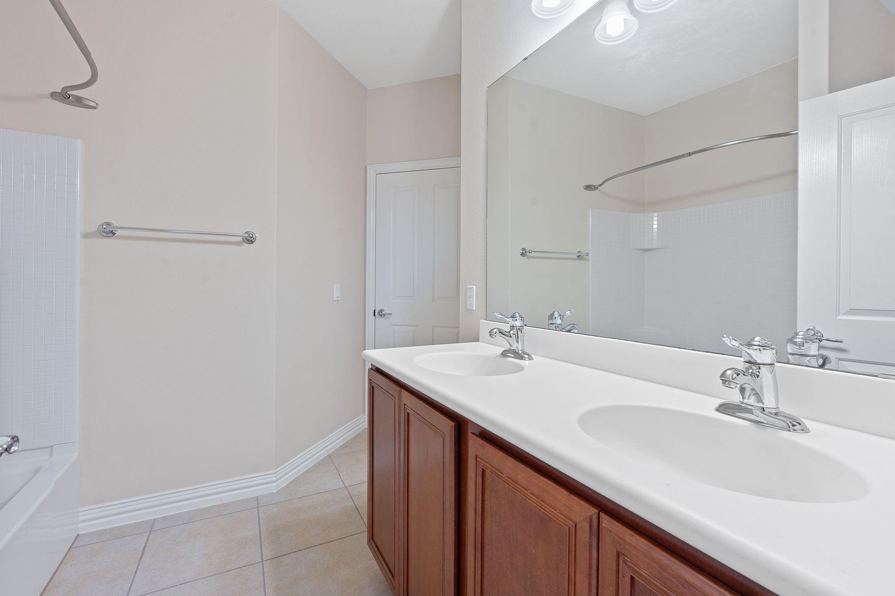 203 Independence Creek Ln, Georgetown, TX 78633