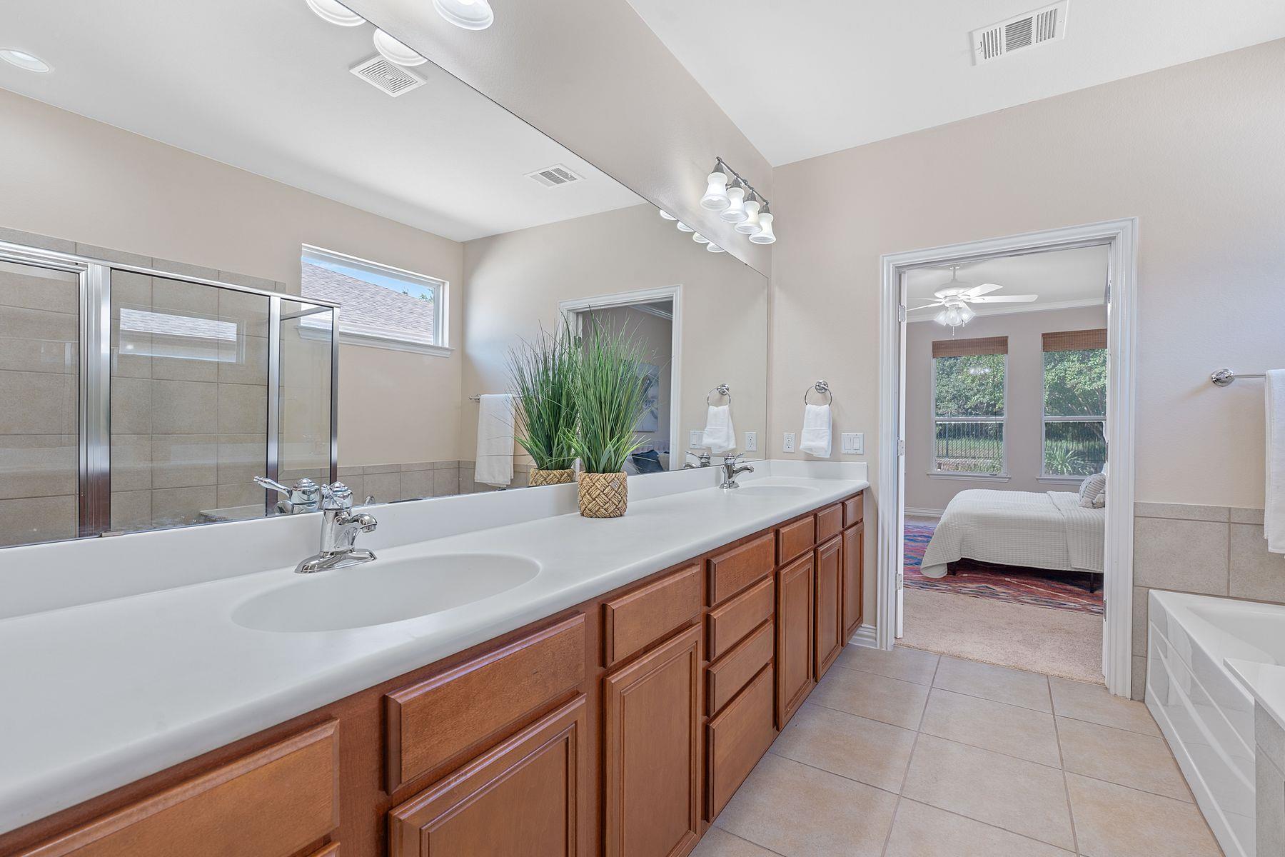 203 Independence Creek Ln, Georgetown, TX 78633