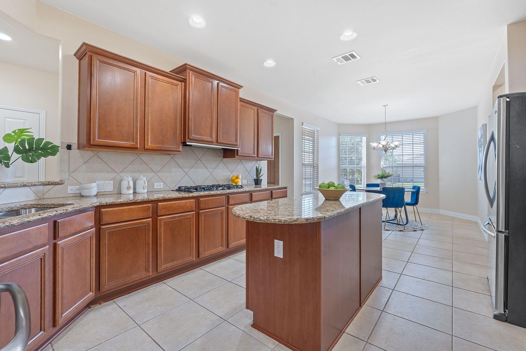 203 Independence Creek Ln, Georgetown, TX 78633