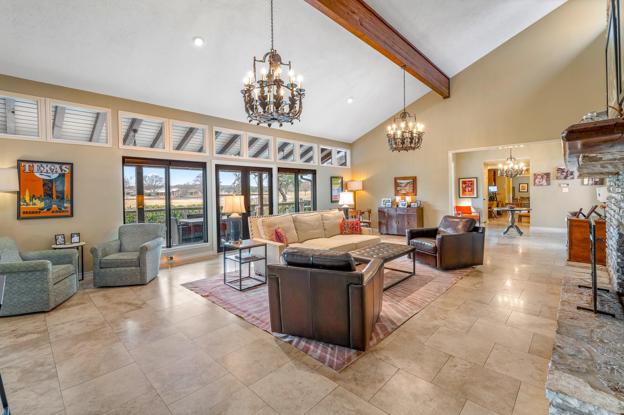 717 Oakland Hills Ln, Kerrville, TX 78028
