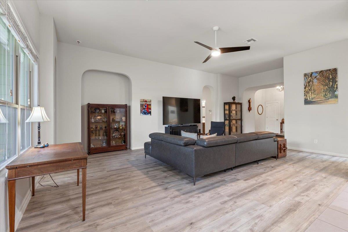205 Headwaters Dr, Bastrop, TX 78602