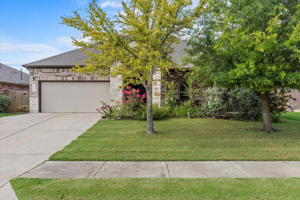 205 Headwaters Dr, Bastrop, TX 78602