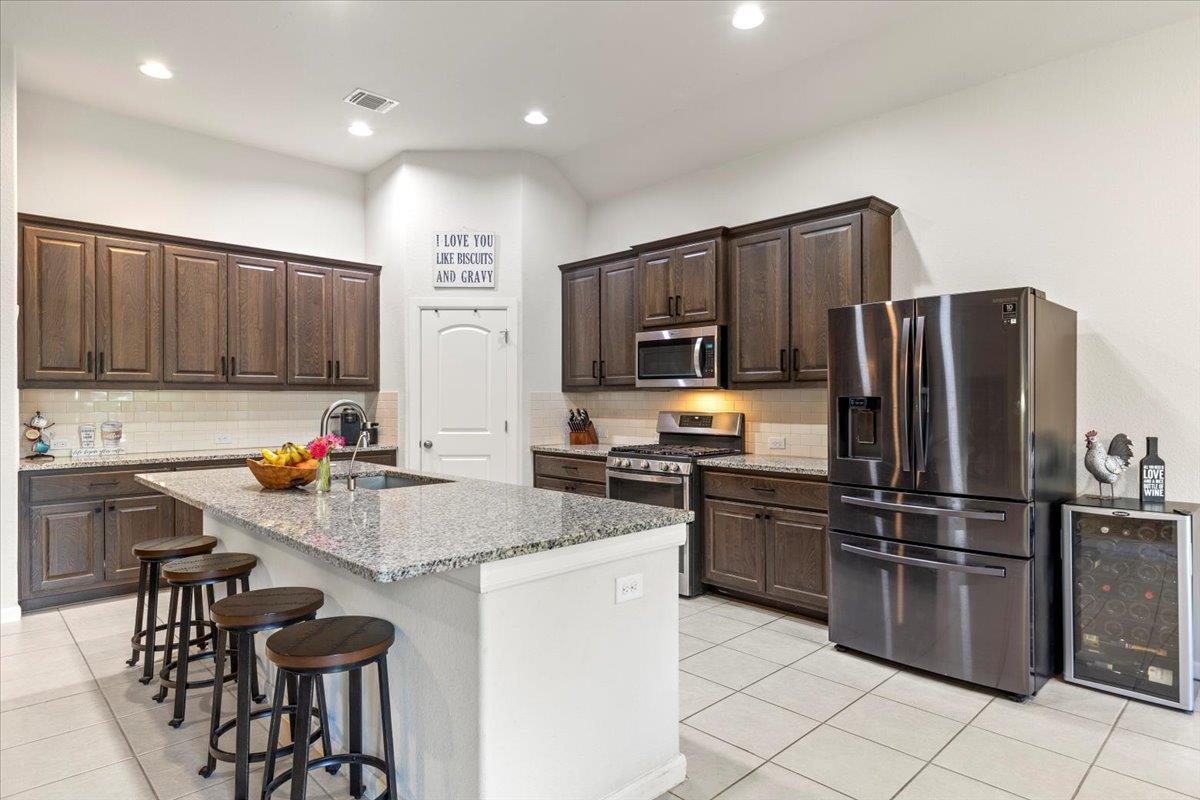 205 Headwaters Dr, Bastrop, TX 78602